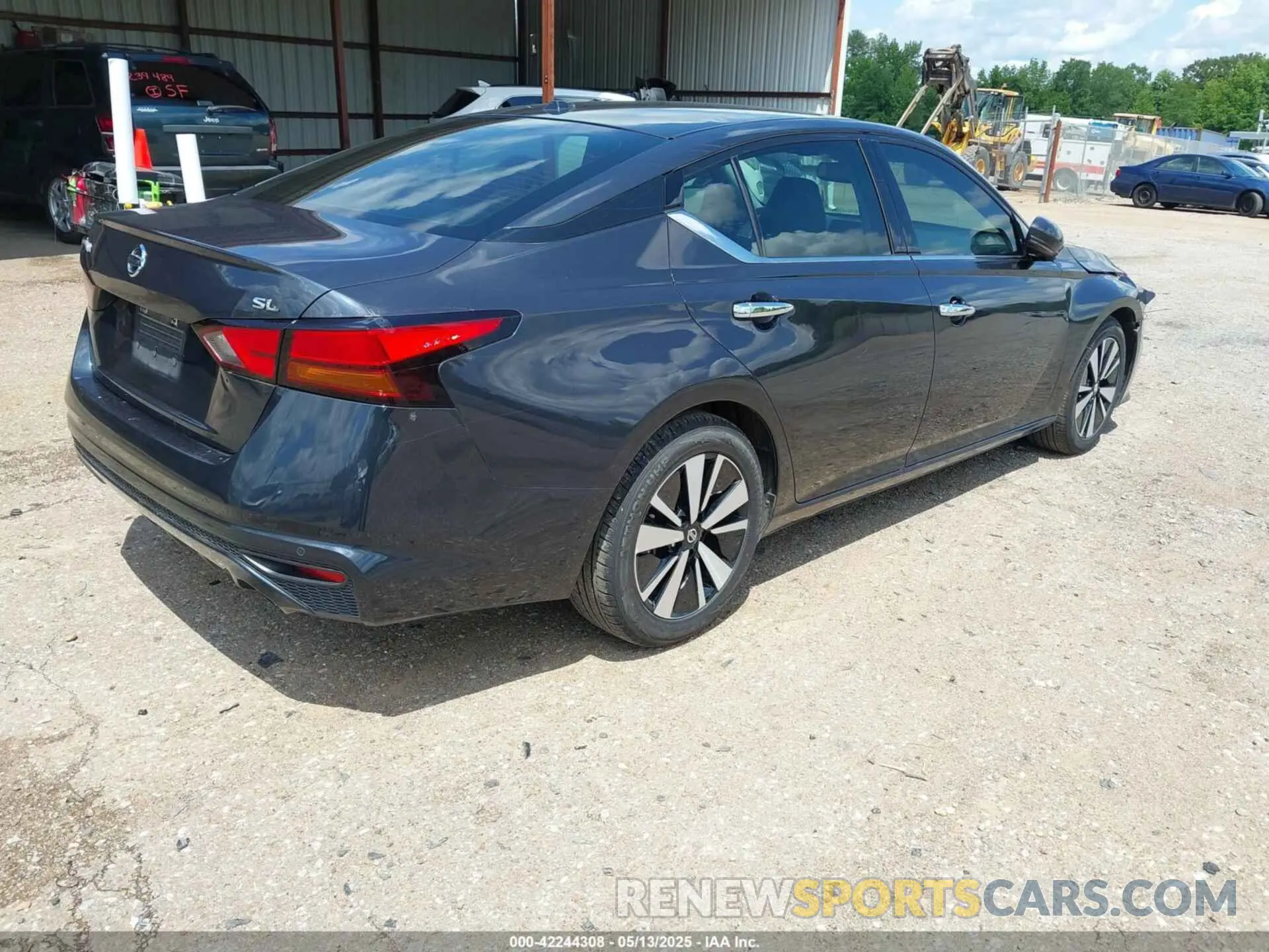 4 Photograph of a damaged car 1N4BL4EV1LC141566 NISSAN ALTIMA 2020