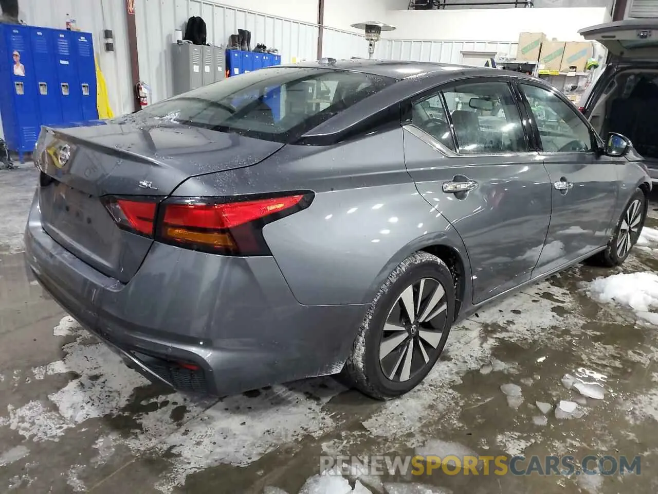 3 Photograph of a damaged car 1N4BL4EV1LC162935 NISSAN ALTIMA 2020