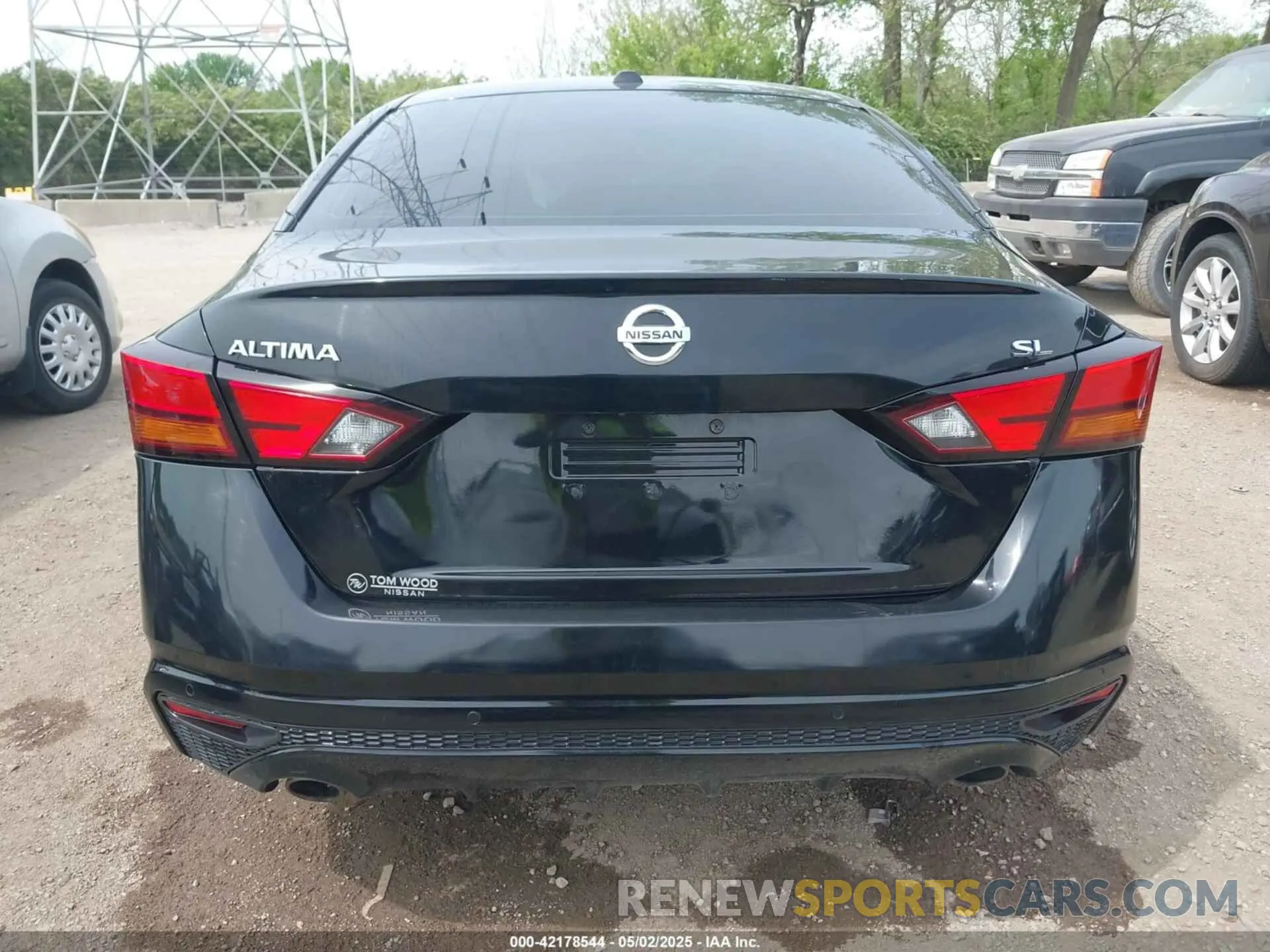 17 Photograph of a damaged car 1N4BL4EV1LC229811 NISSAN ALTIMA 2020