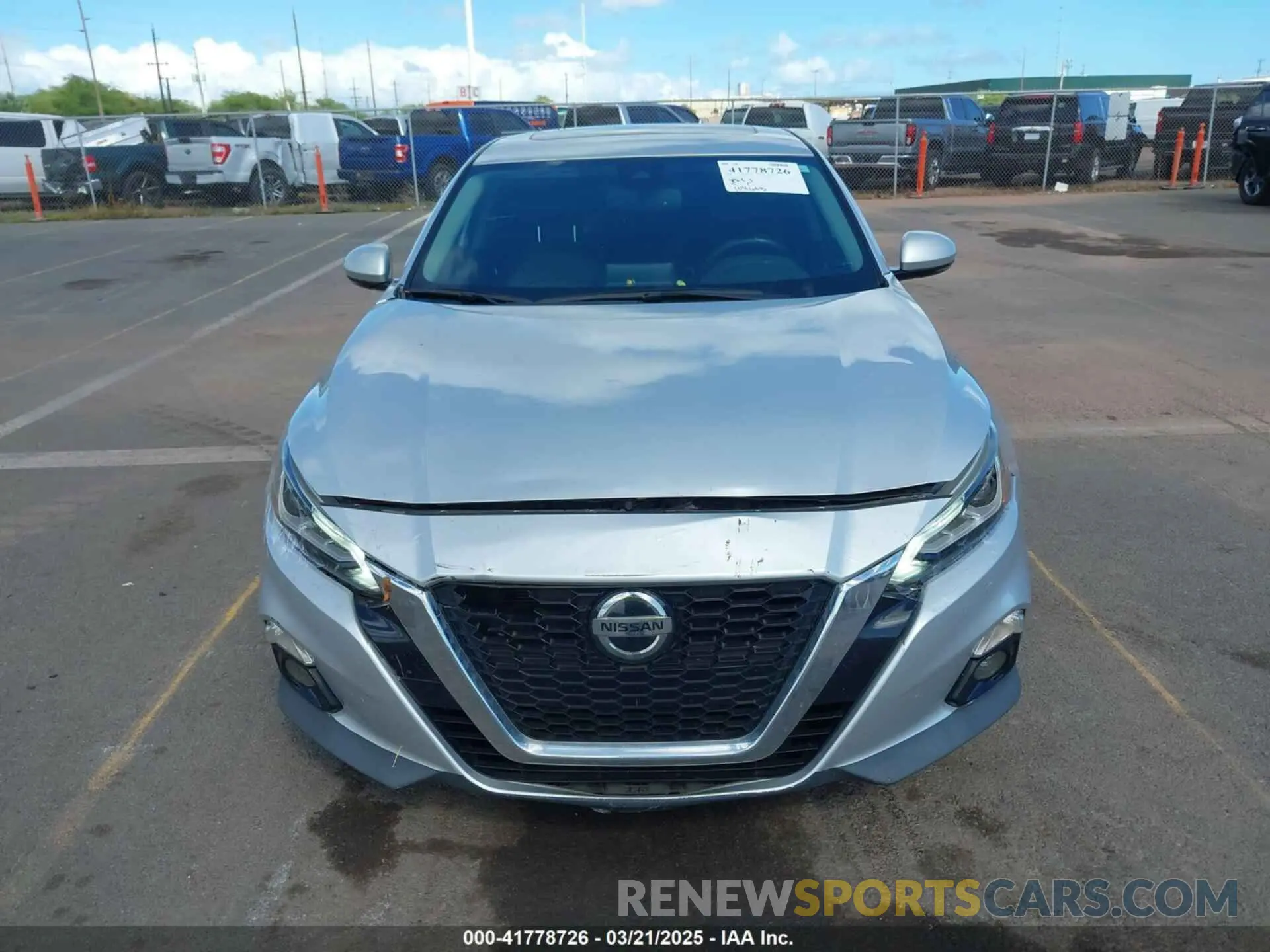 12 Photograph of a damaged car 1N4BL4EV2LC135355 NISSAN ALTIMA 2020