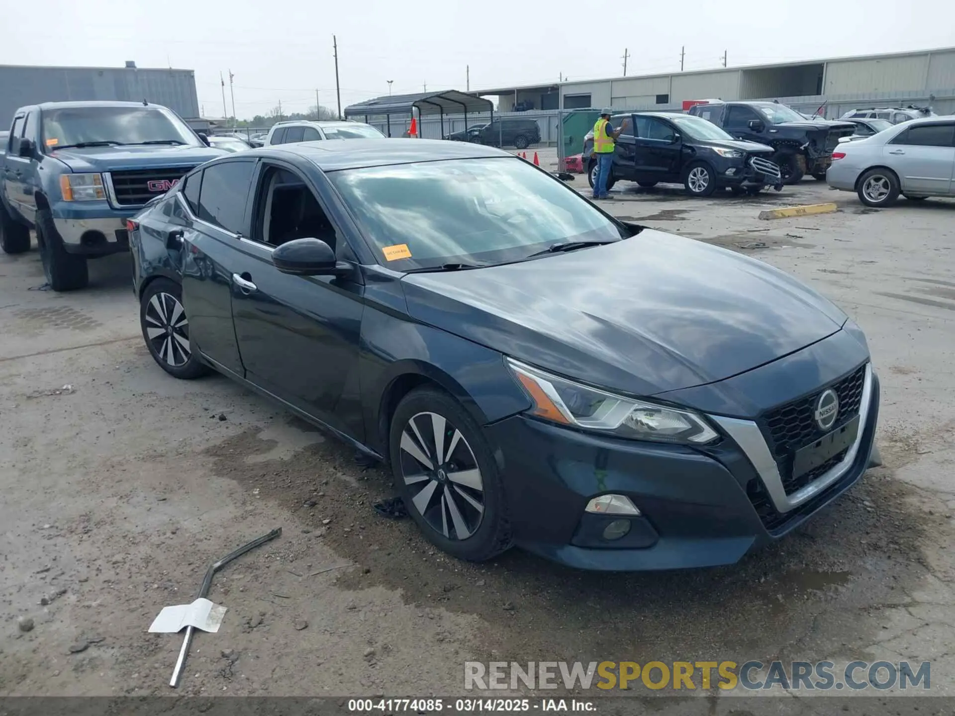 1 Photograph of a damaged car 1N4BL4EV3LC160149 NISSAN ALTIMA 2020