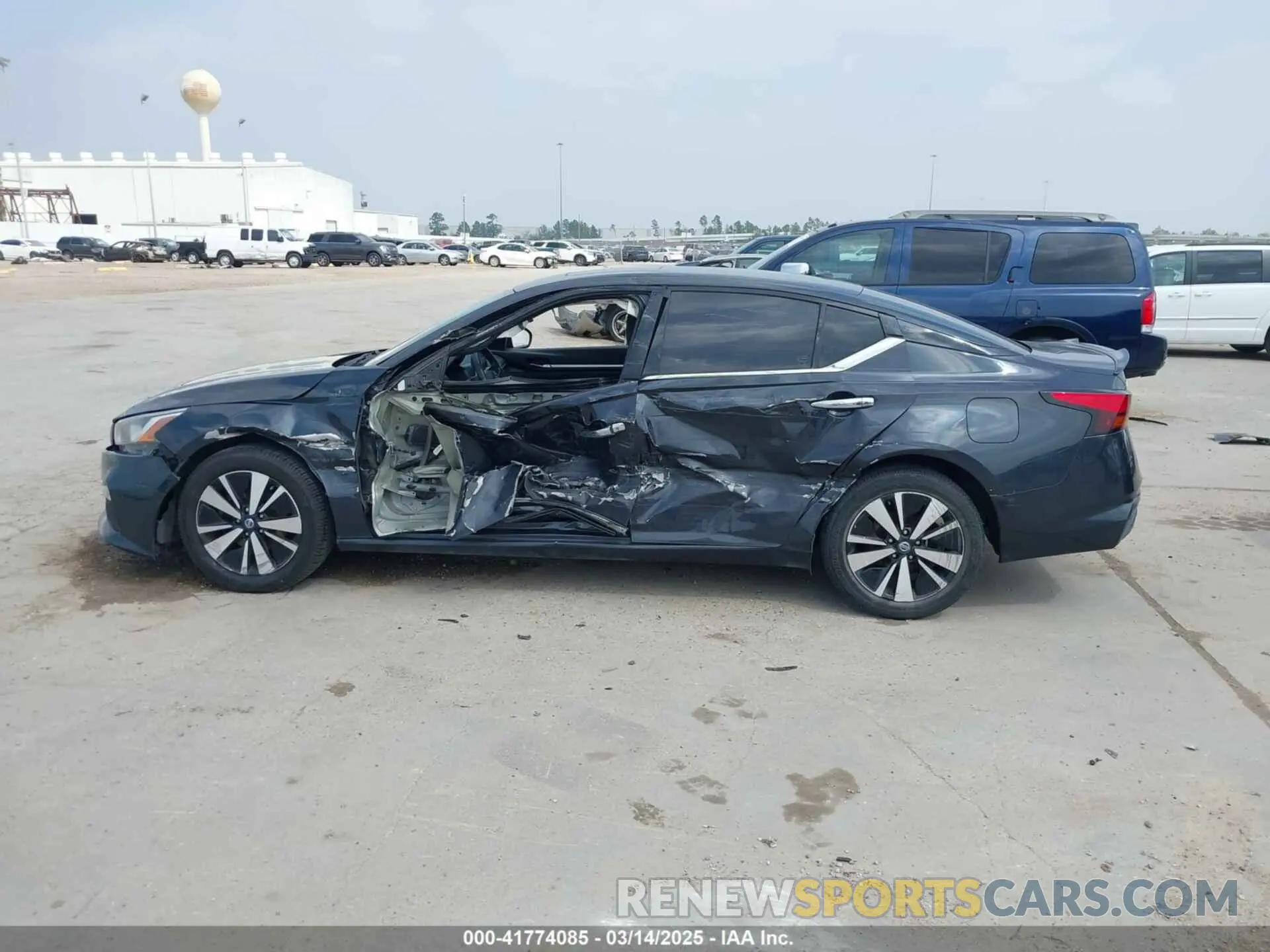 14 Photograph of a damaged car 1N4BL4EV3LC160149 NISSAN ALTIMA 2020