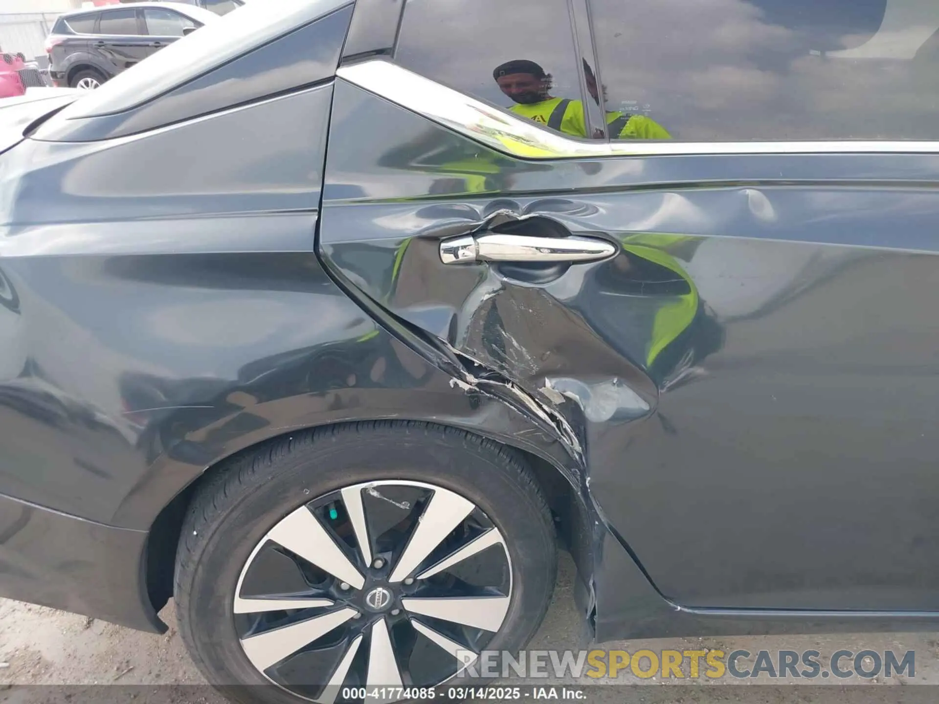 18 Photograph of a damaged car 1N4BL4EV3LC160149 NISSAN ALTIMA 2020