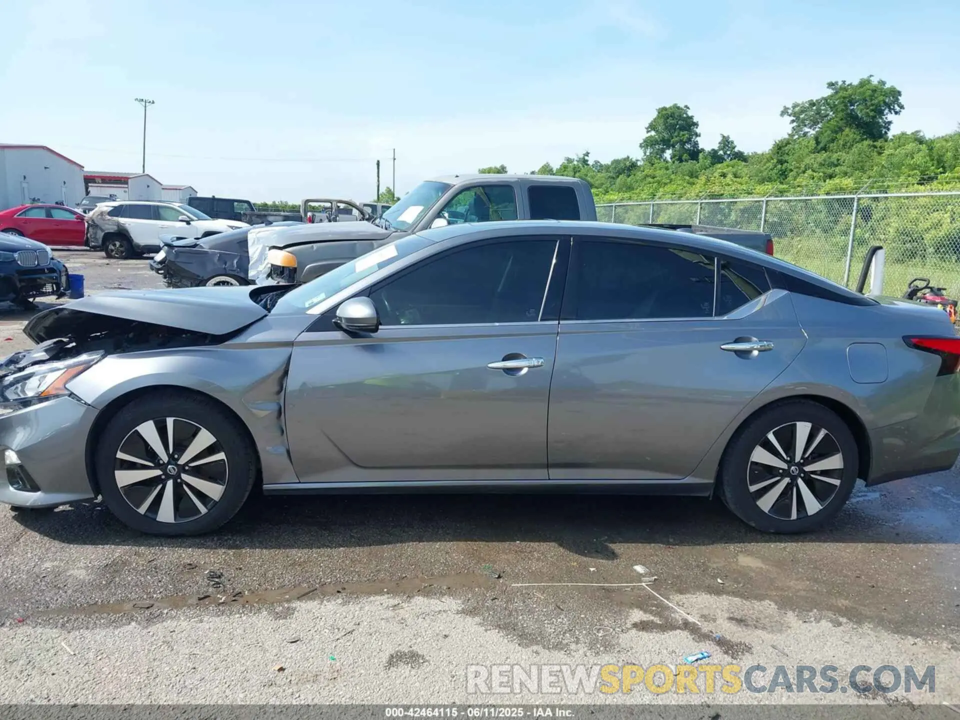 14 Photograph of a damaged car 1N4BL4EV3LC186573 NISSAN ALTIMA 2020