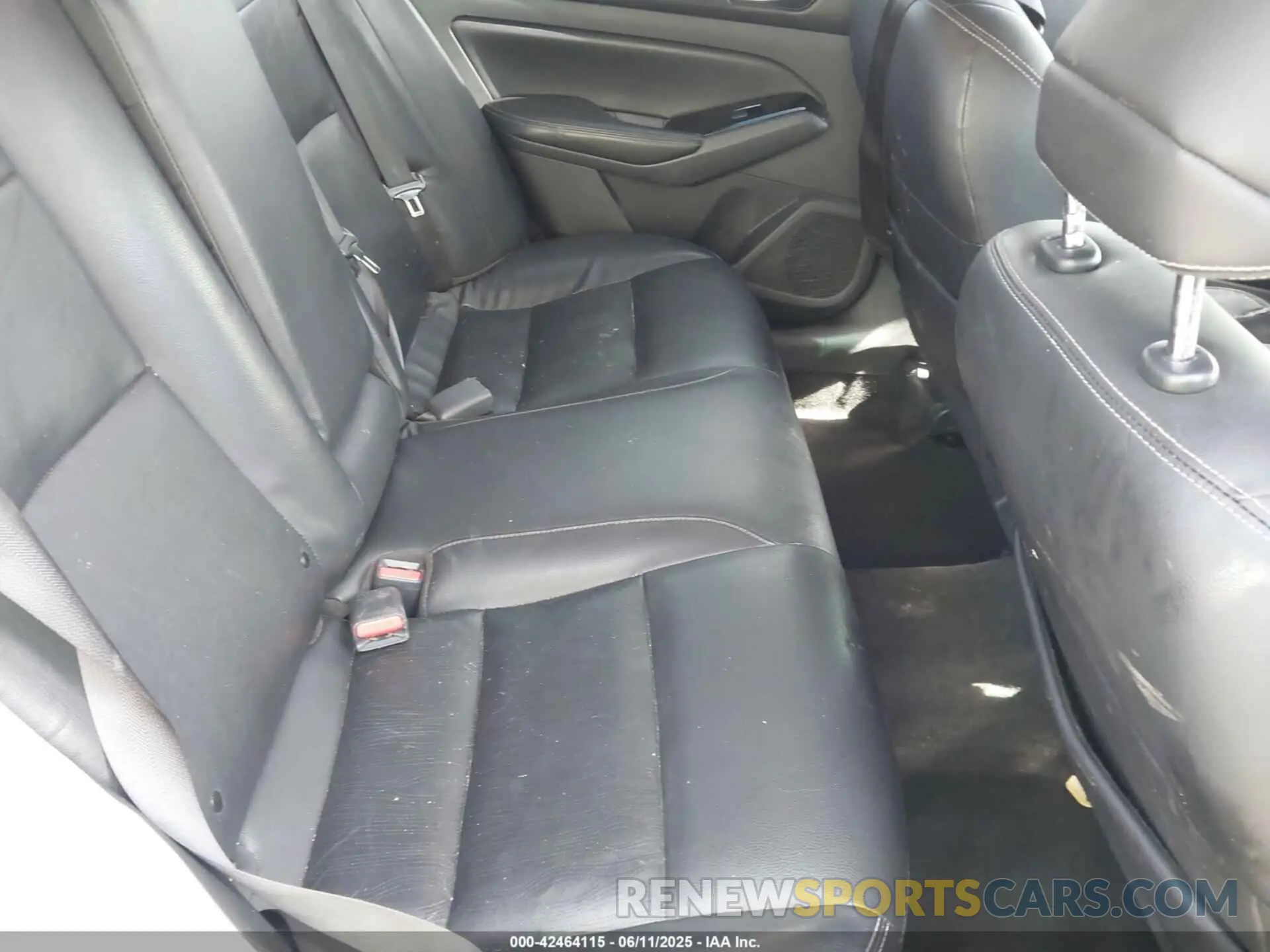 8 Photograph of a damaged car 1N4BL4EV3LC186573 NISSAN ALTIMA 2020