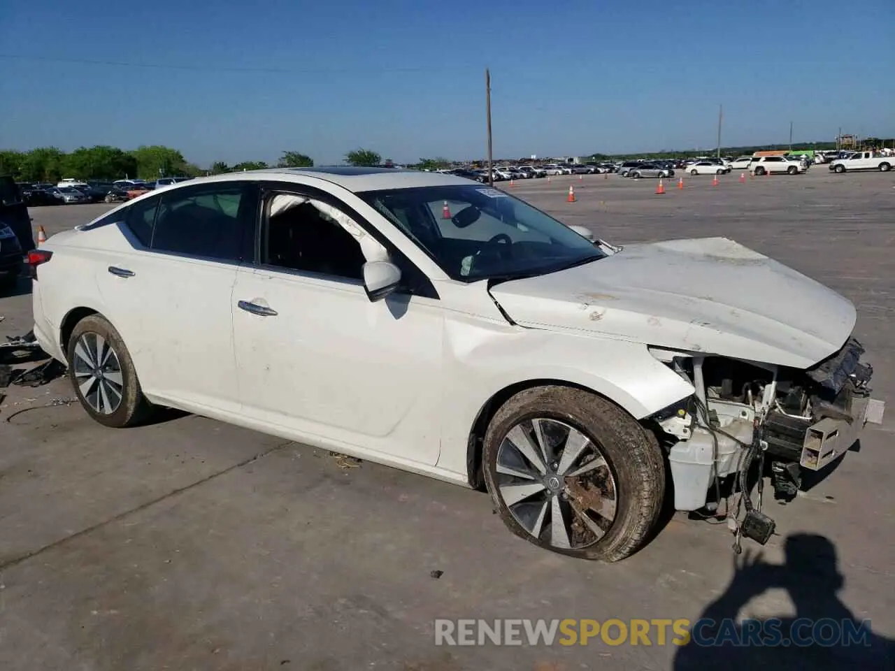 4 Photograph of a damaged car 1N4BL4EV6LC271875 NISSAN ALTIMA 2020