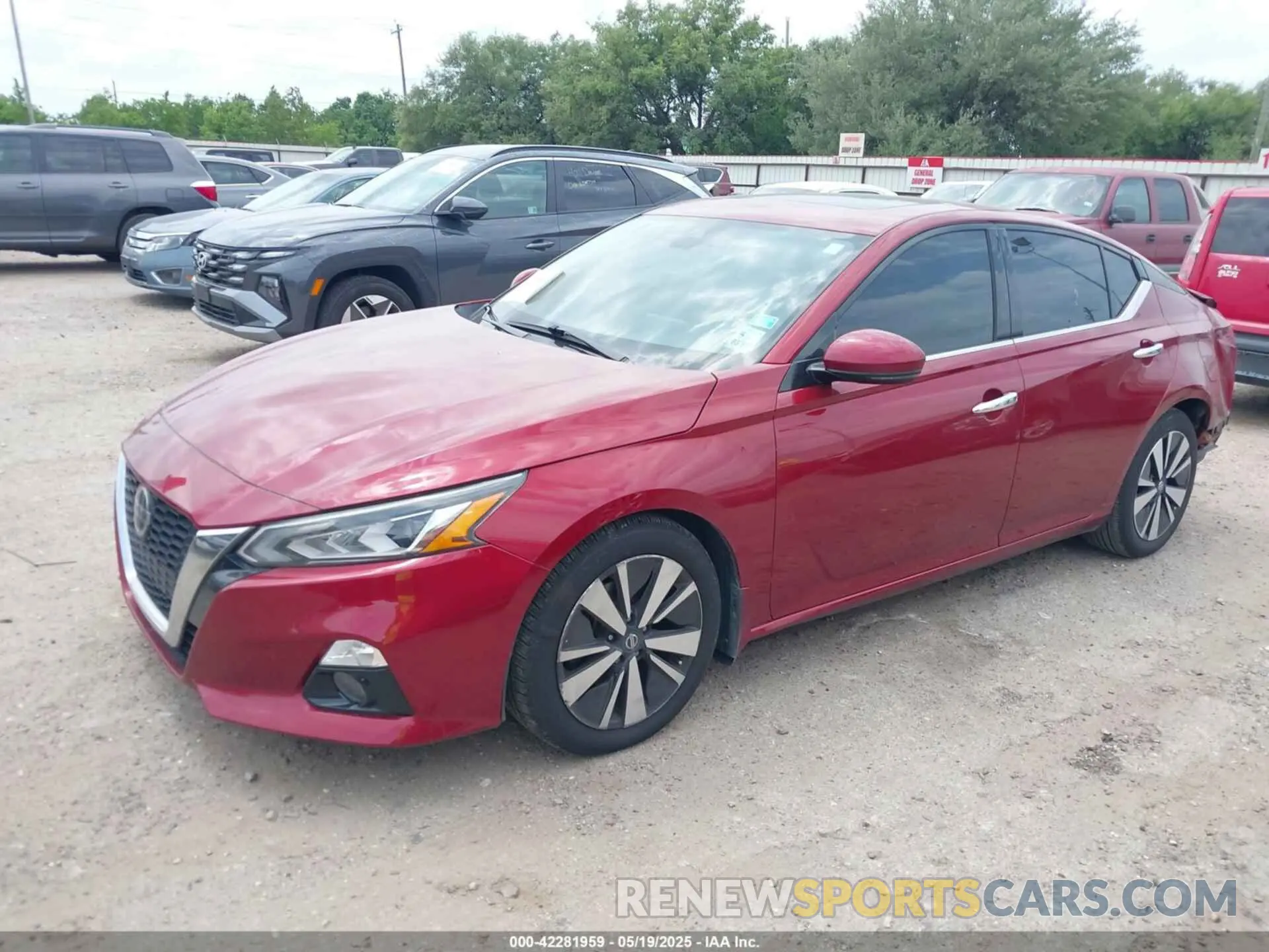 2 Photograph of a damaged car 1N4BL4EV7LC136579 NISSAN ALTIMA 2020