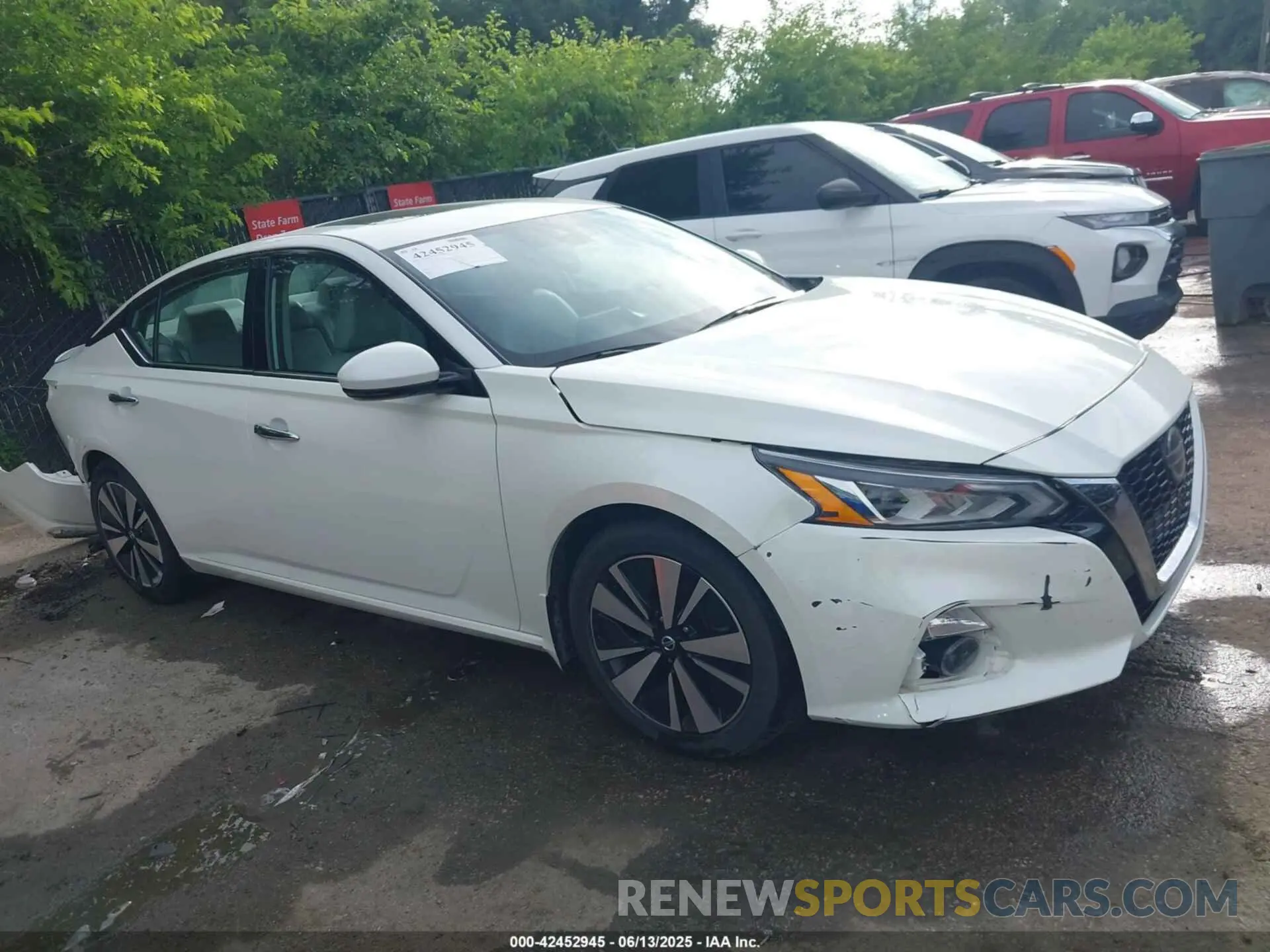 1 Photograph of a damaged car 1N4BL4EV9LN323021 NISSAN ALTIMA 2020