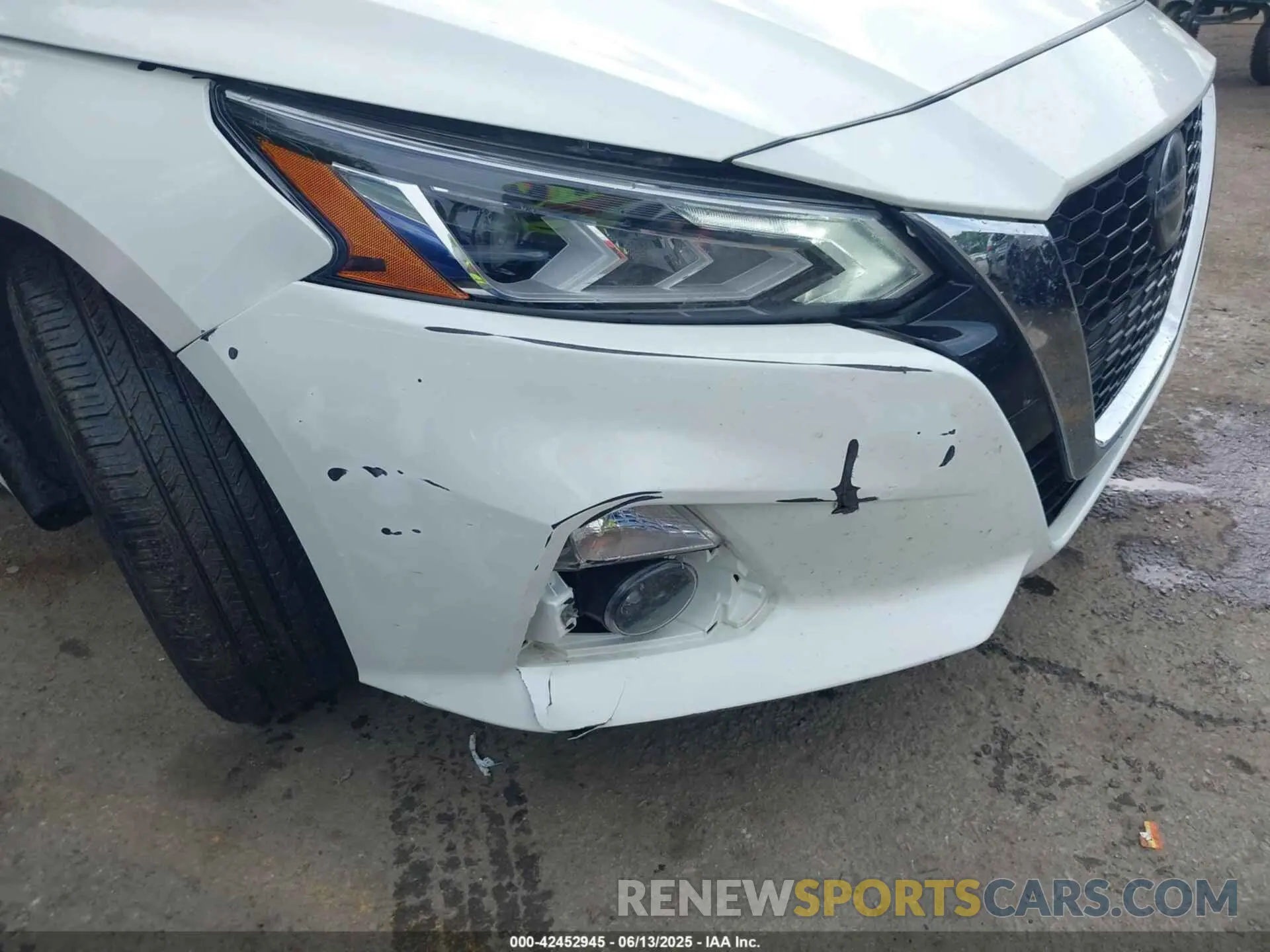 18 Photograph of a damaged car 1N4BL4EV9LN323021 NISSAN ALTIMA 2020