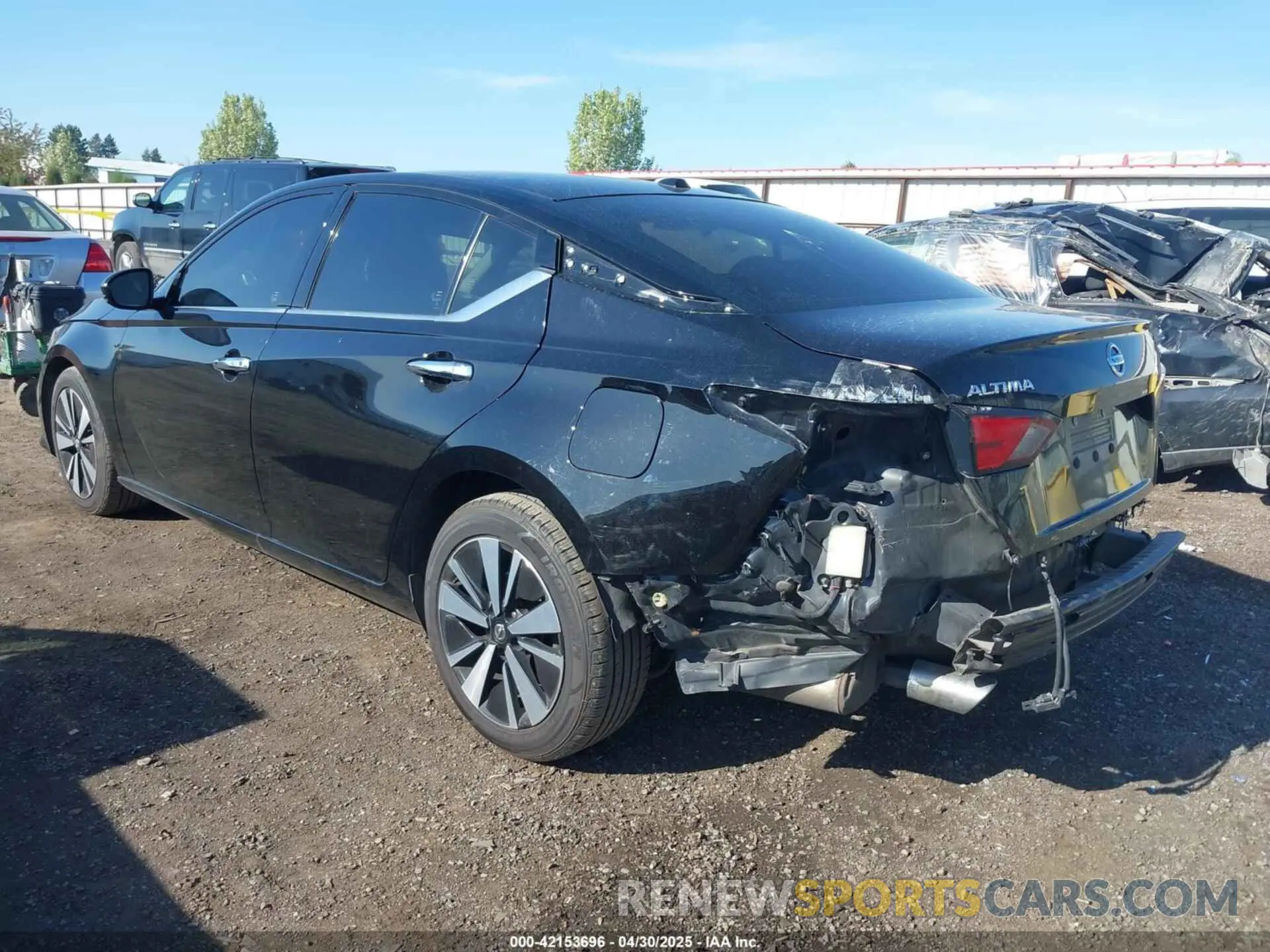 3 Photograph of a damaged car 1N4BL4EVXLC147124 NISSAN ALTIMA 2020