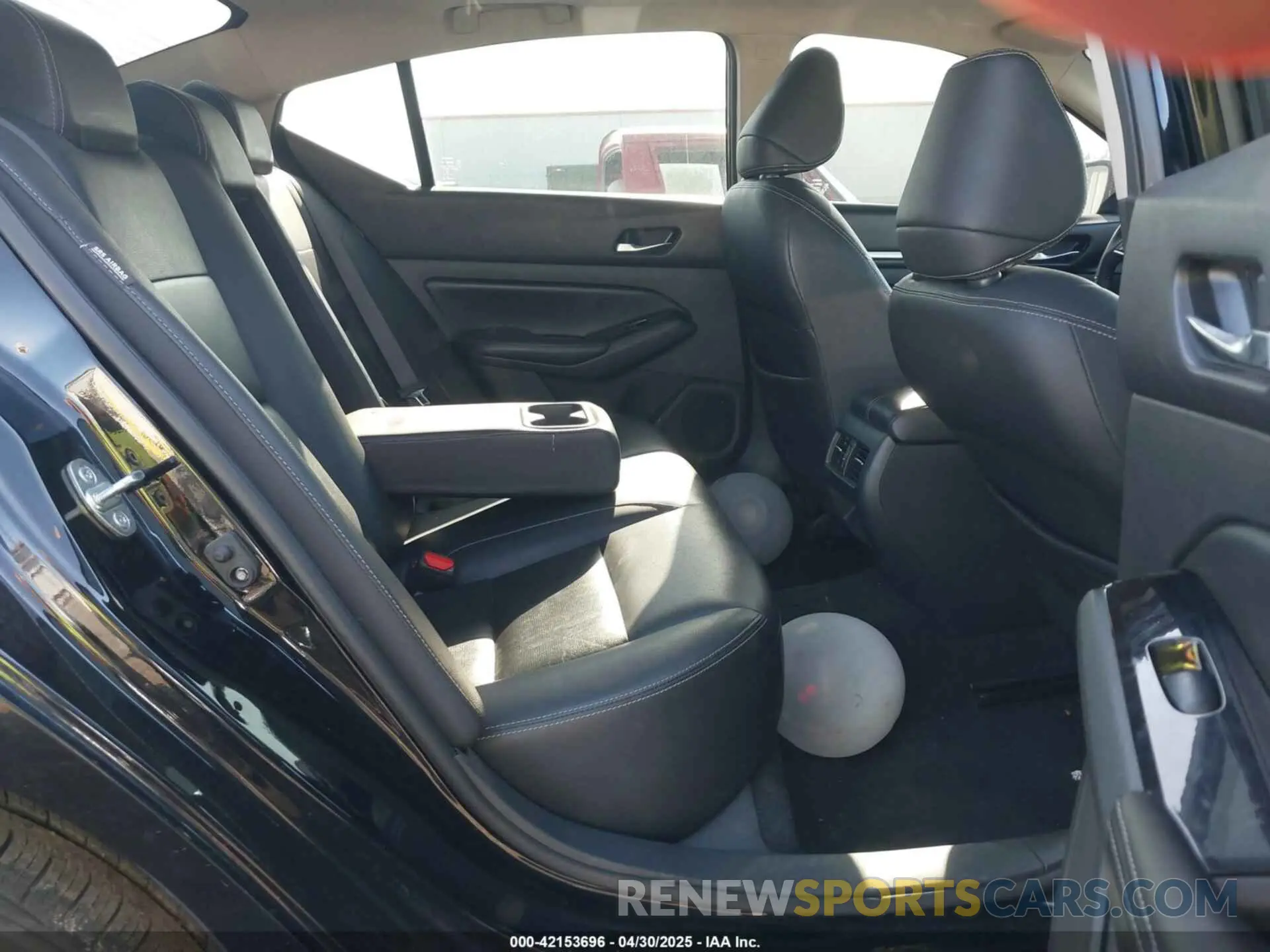 8 Photograph of a damaged car 1N4BL4EVXLC147124 NISSAN ALTIMA 2020