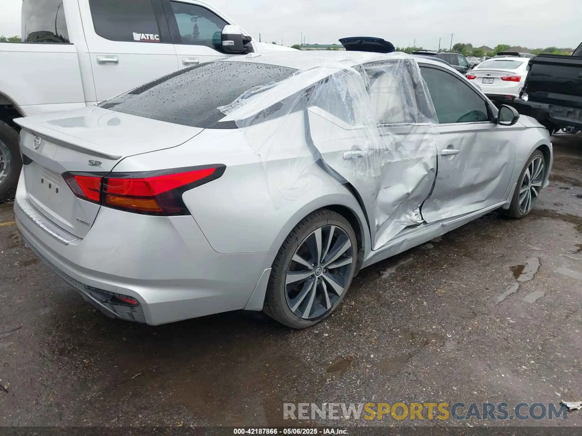 4 Фотография поврежденного автомобиля 1N4AL4CV6MN379126 NISSAN ALTIMA 2021