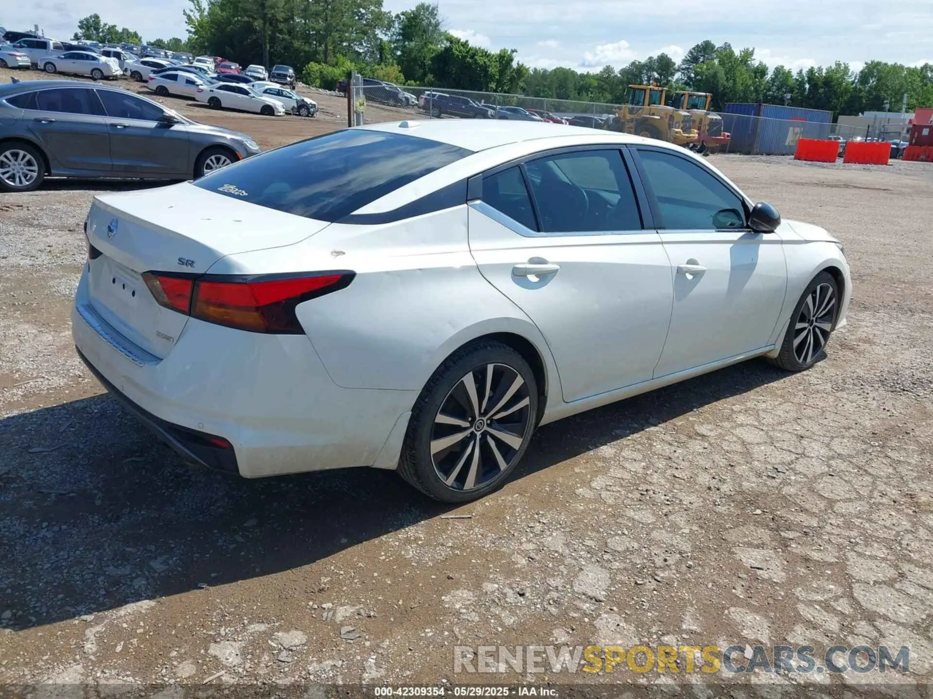 4 Photograph of a damaged car 1N4AL4CV7MN363663 NISSAN ALTIMA 2021