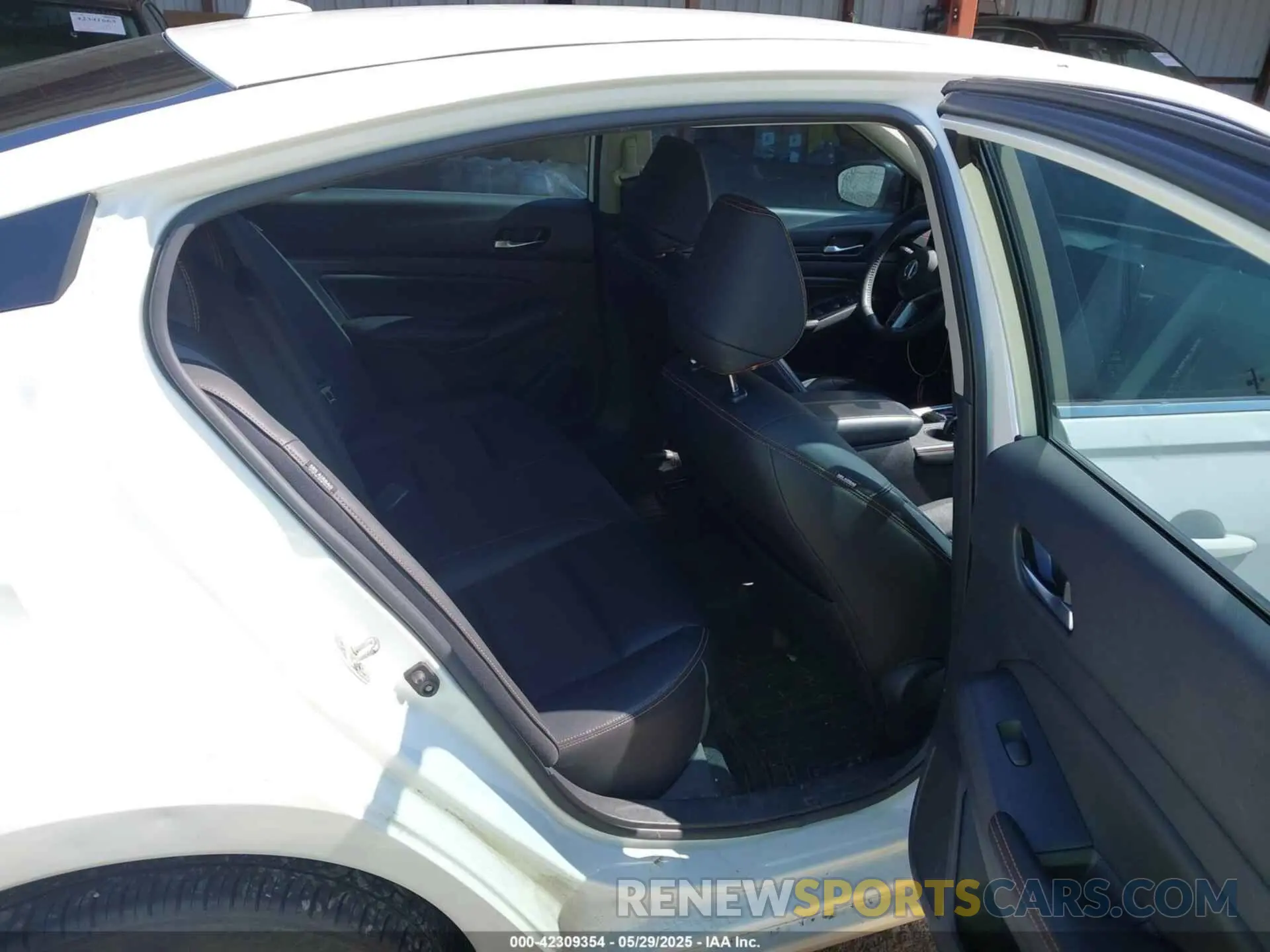 8 Photograph of a damaged car 1N4AL4CV7MN363663 NISSAN ALTIMA 2021