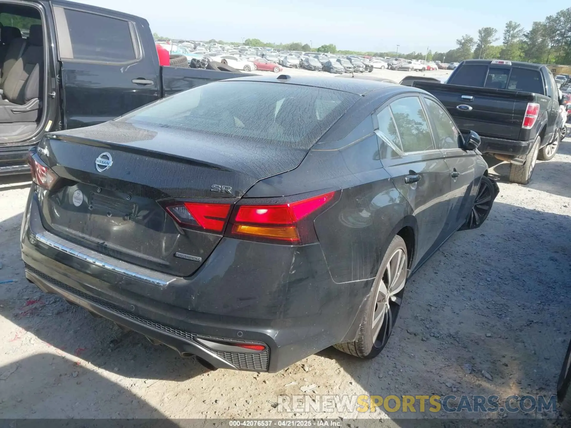 4 Photograph of a damaged car 1N4AL4CV9MN302542 NISSAN ALTIMA 2021