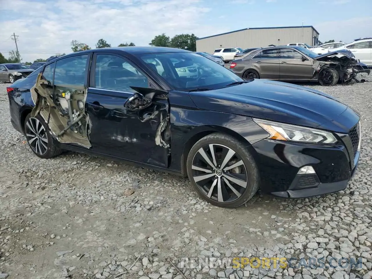4 Photograph of a damaged car 1N4AL4CVXMN368808 NISSAN ALTIMA 2021
