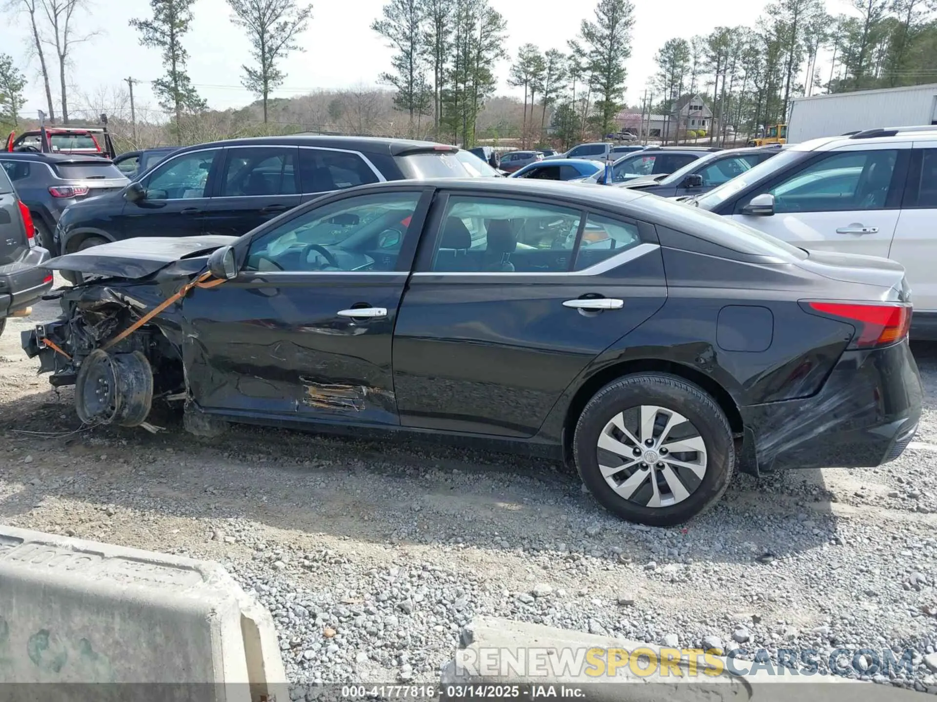 13 Photograph of a damaged car 1N4BL4BV1MN368878 NISSAN ALTIMA 2021