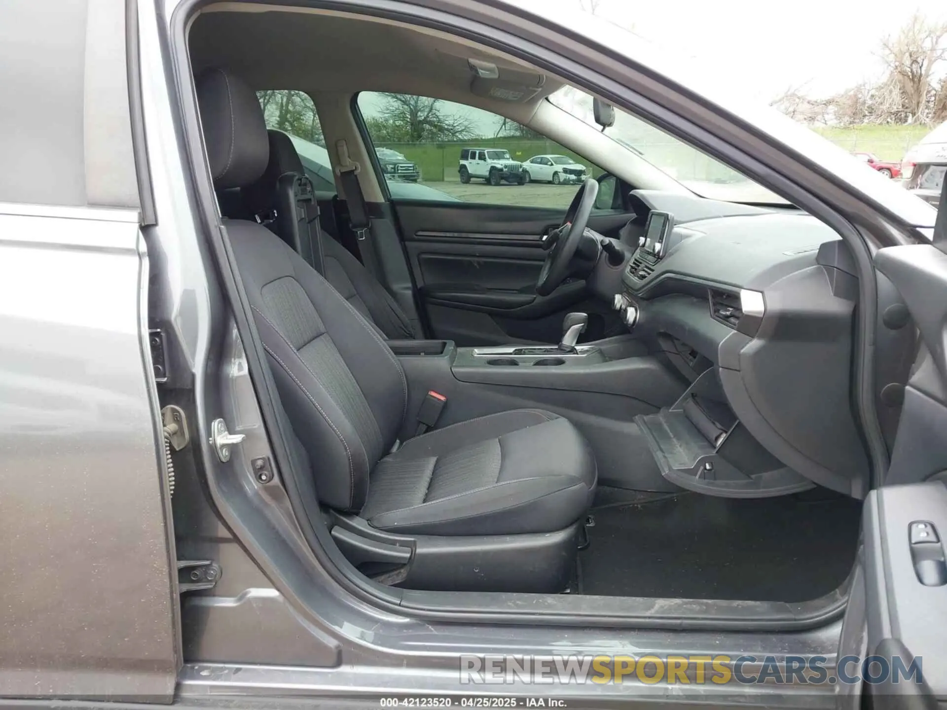 5 Photograph of a damaged car 1N4BL4BV3MN388386 NISSAN ALTIMA 2021