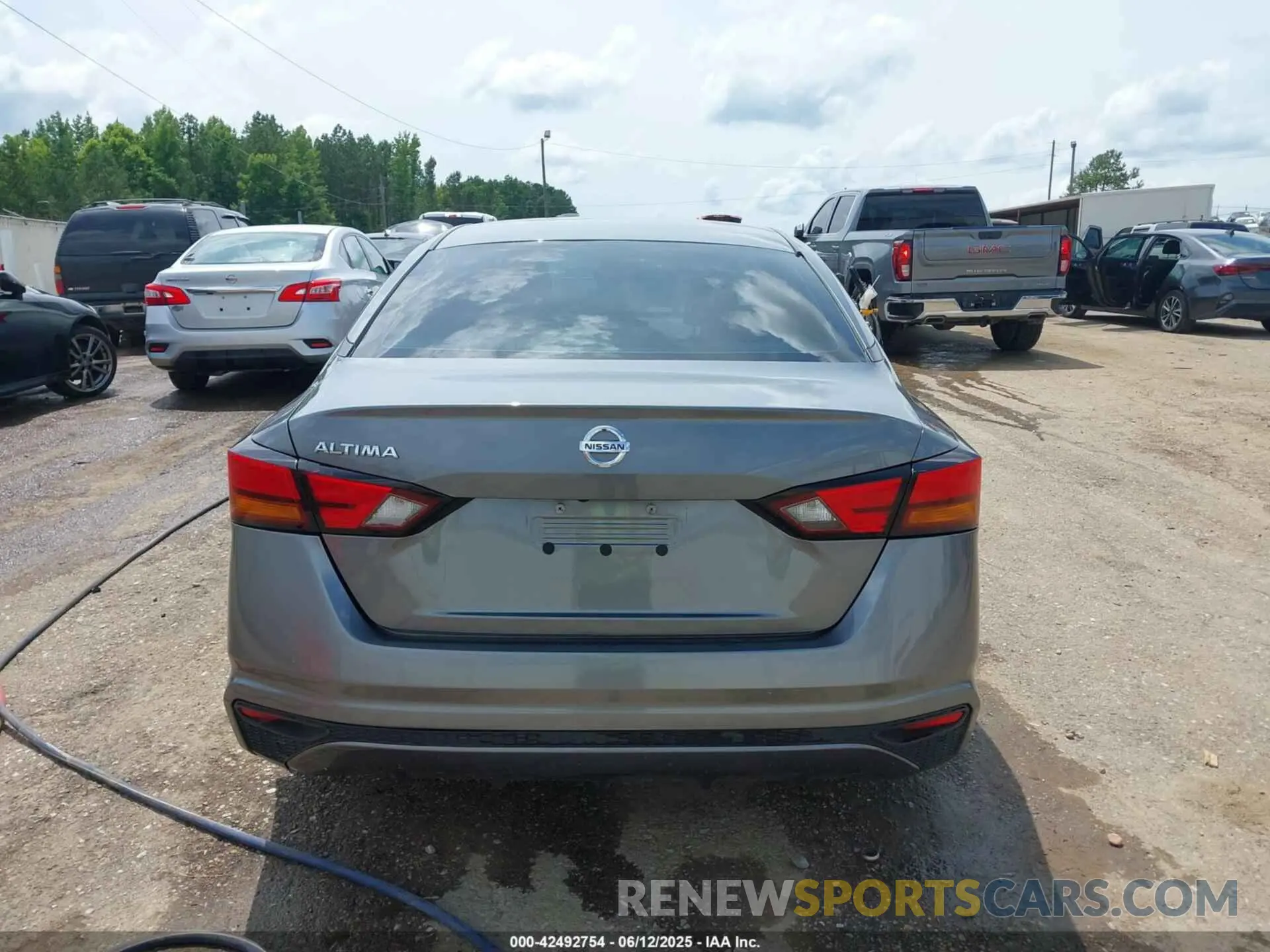 17 Photograph of a damaged car 1N4BL4BV5MN378488 NISSAN ALTIMA 2021