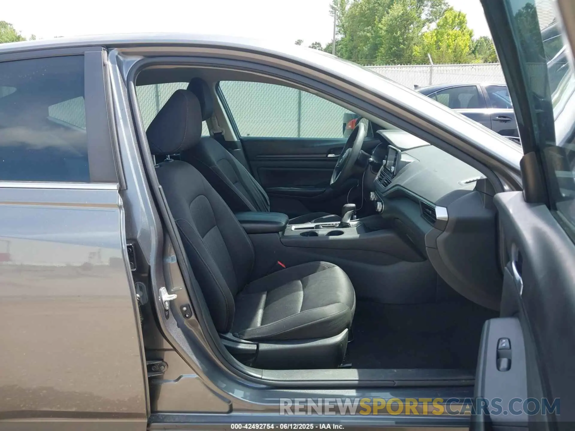 5 Photograph of a damaged car 1N4BL4BV5MN378488 NISSAN ALTIMA 2021