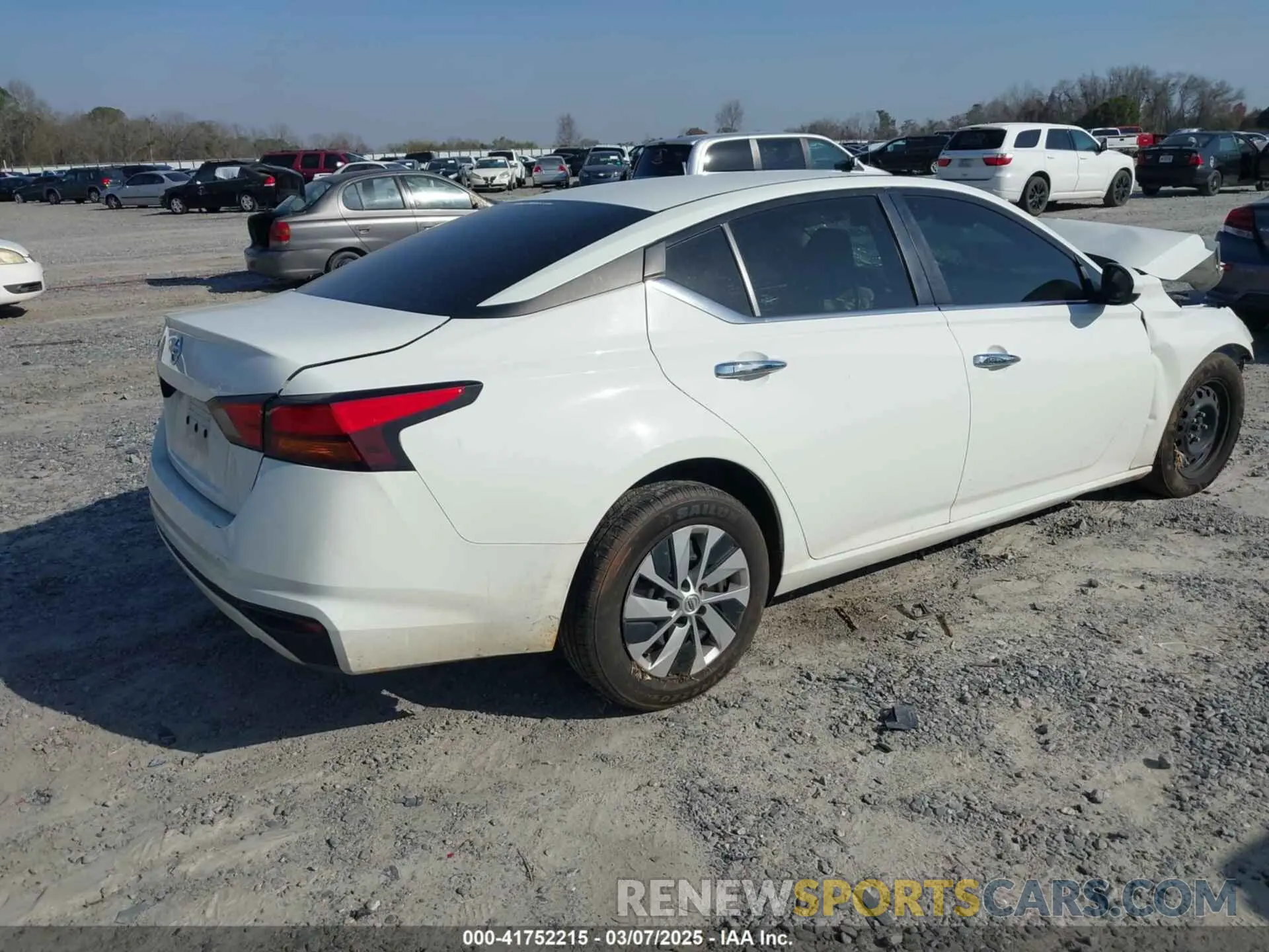 4 Photograph of a damaged car 1N4BL4BV5MN411960 NISSAN ALTIMA 2021