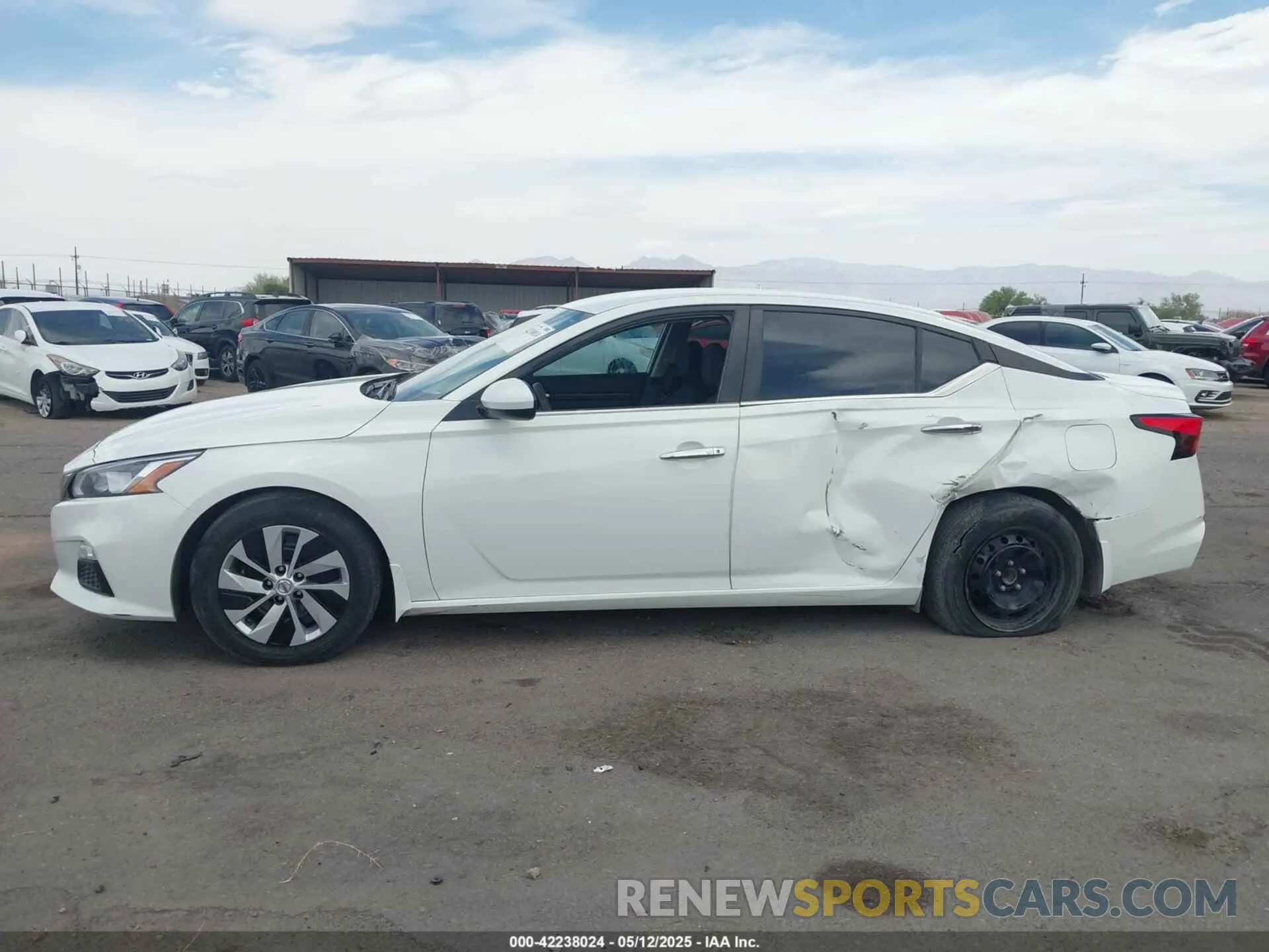 14 Photograph of a damaged car 1N4BL4BV6MN421879 NISSAN ALTIMA 2021