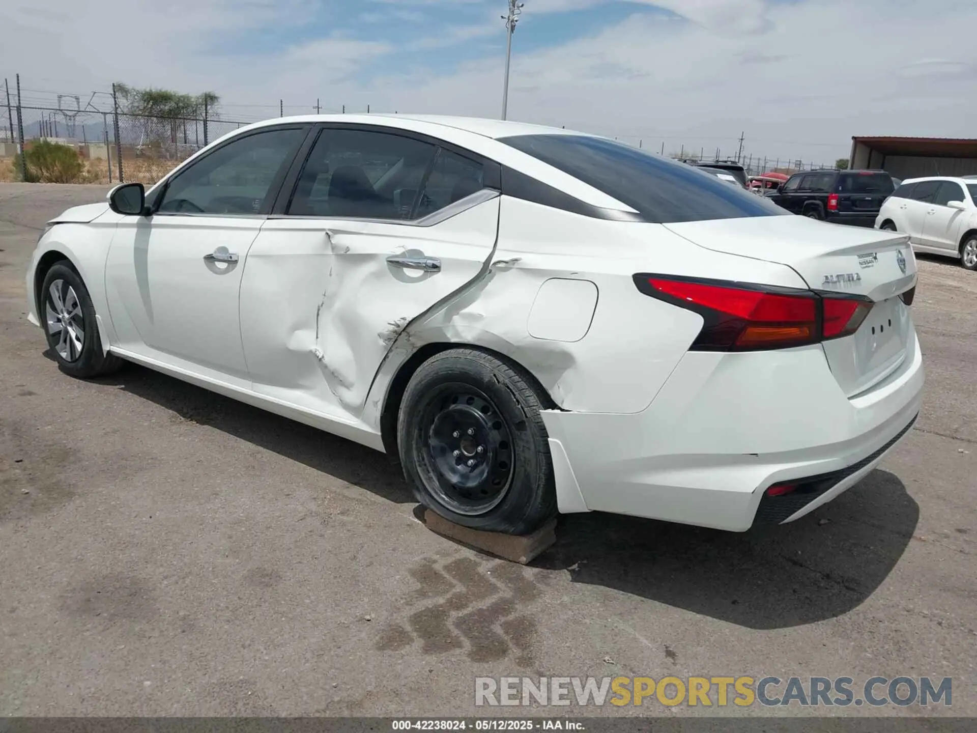 3 Photograph of a damaged car 1N4BL4BV6MN421879 NISSAN ALTIMA 2021
