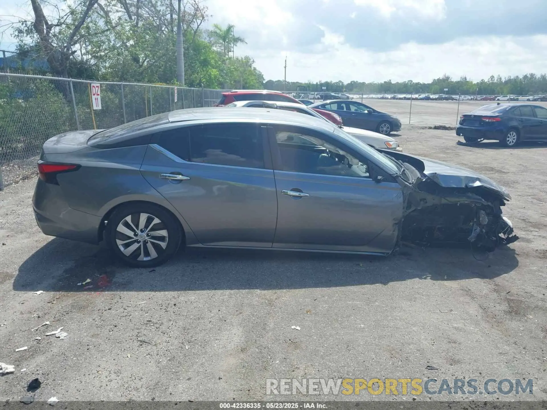 13 Photograph of a damaged car 1N4BL4BV8MN307320 NISSAN ALTIMA 2021