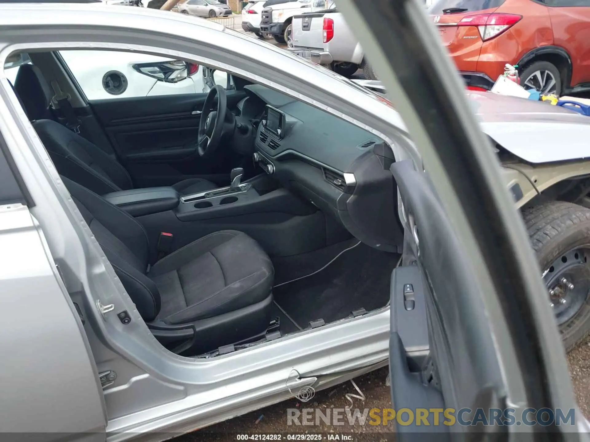 5 Photograph of a damaged car 1N4BL4BV9MN388070 NISSAN ALTIMA 2021