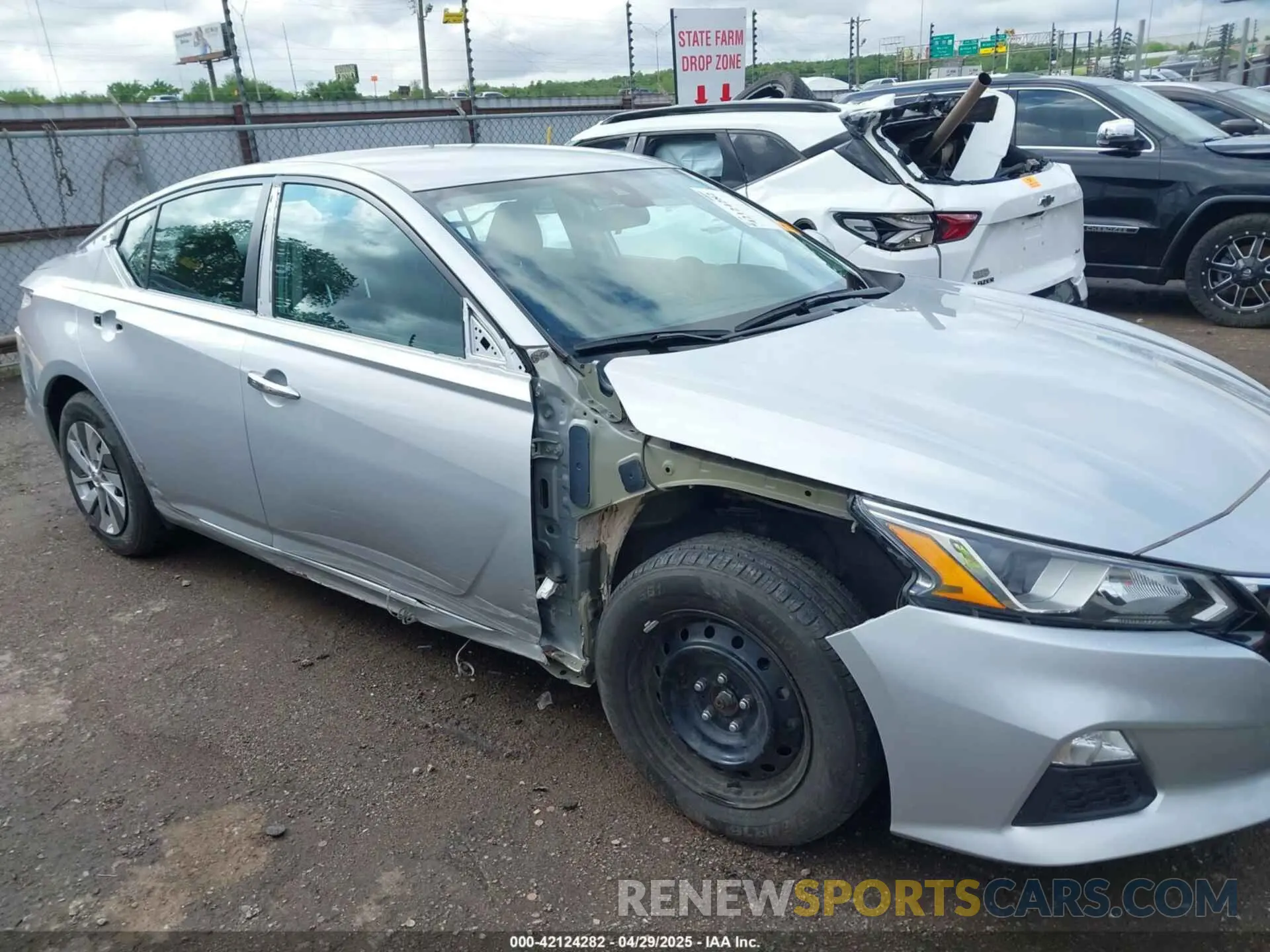 6 Photograph of a damaged car 1N4BL4BV9MN388070 NISSAN ALTIMA 2021