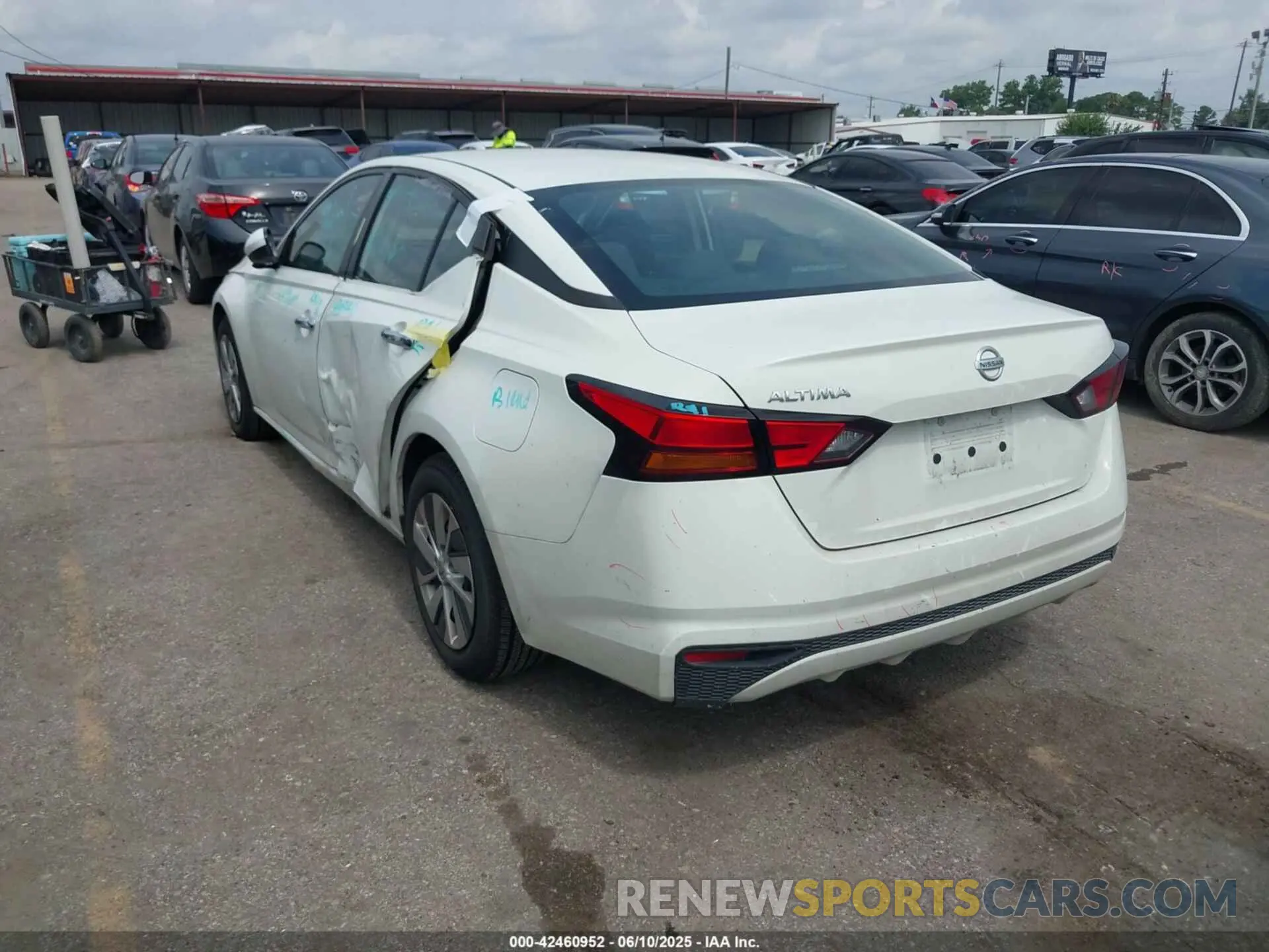 3 Photograph of a damaged car 1N4BL4BVXMN388739 NISSAN ALTIMA 2021