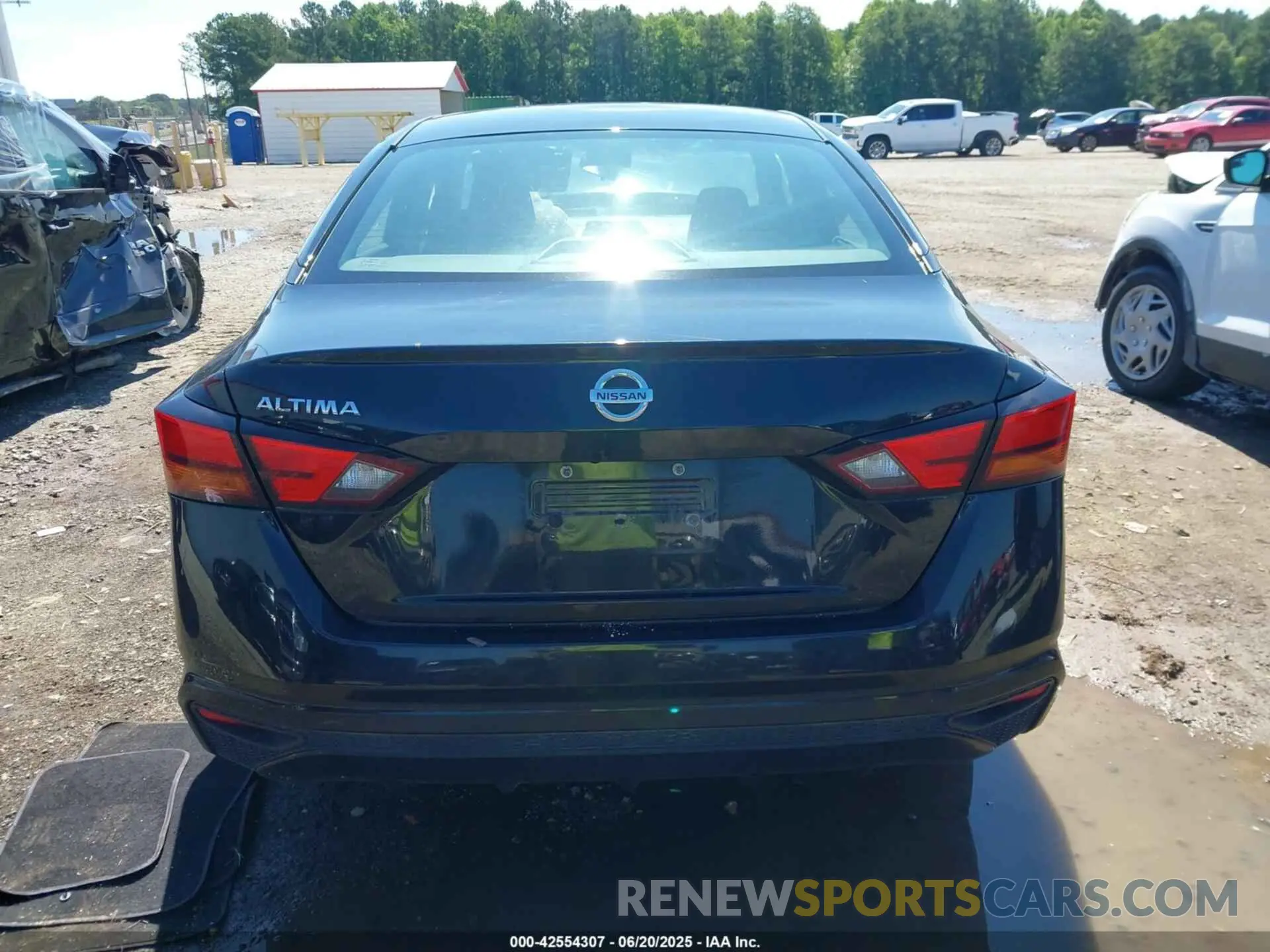 16 Photograph of a damaged car 1N4BL4BVXMN391169 NISSAN ALTIMA 2021
