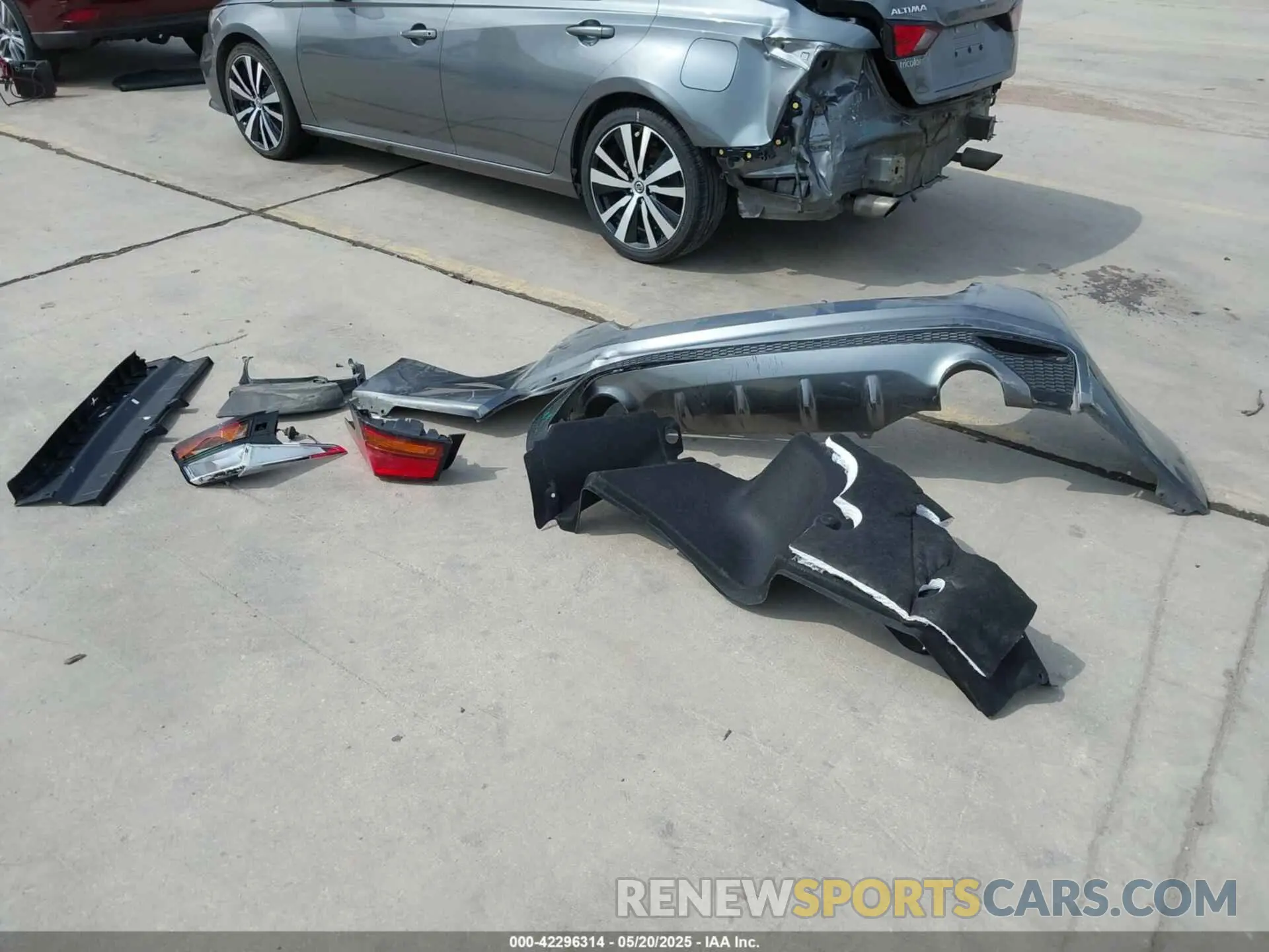 12 Photograph of a damaged car 1N4BL4CV1MN303804 NISSAN ALTIMA 2021