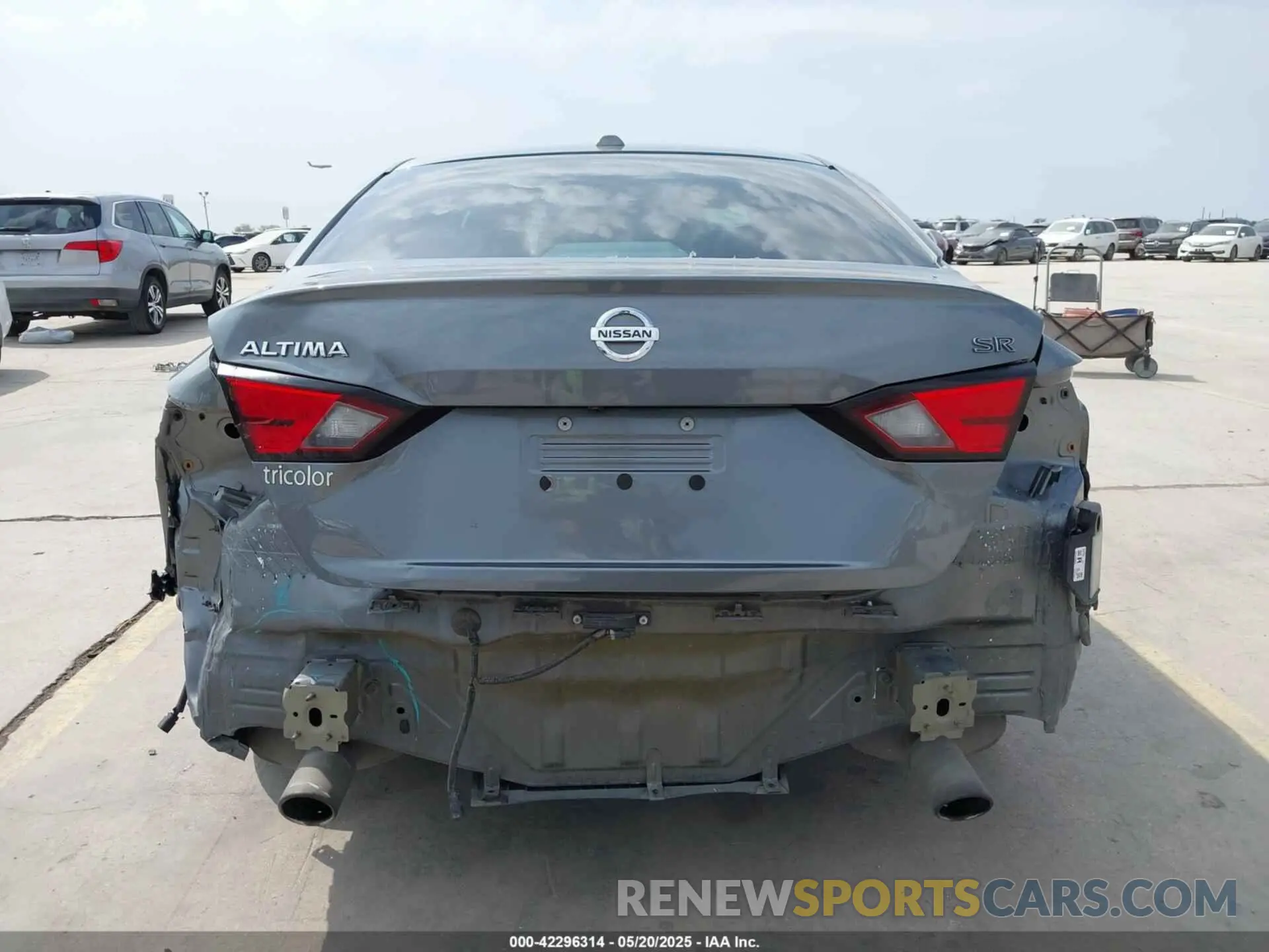 17 Photograph of a damaged car 1N4BL4CV1MN303804 NISSAN ALTIMA 2021