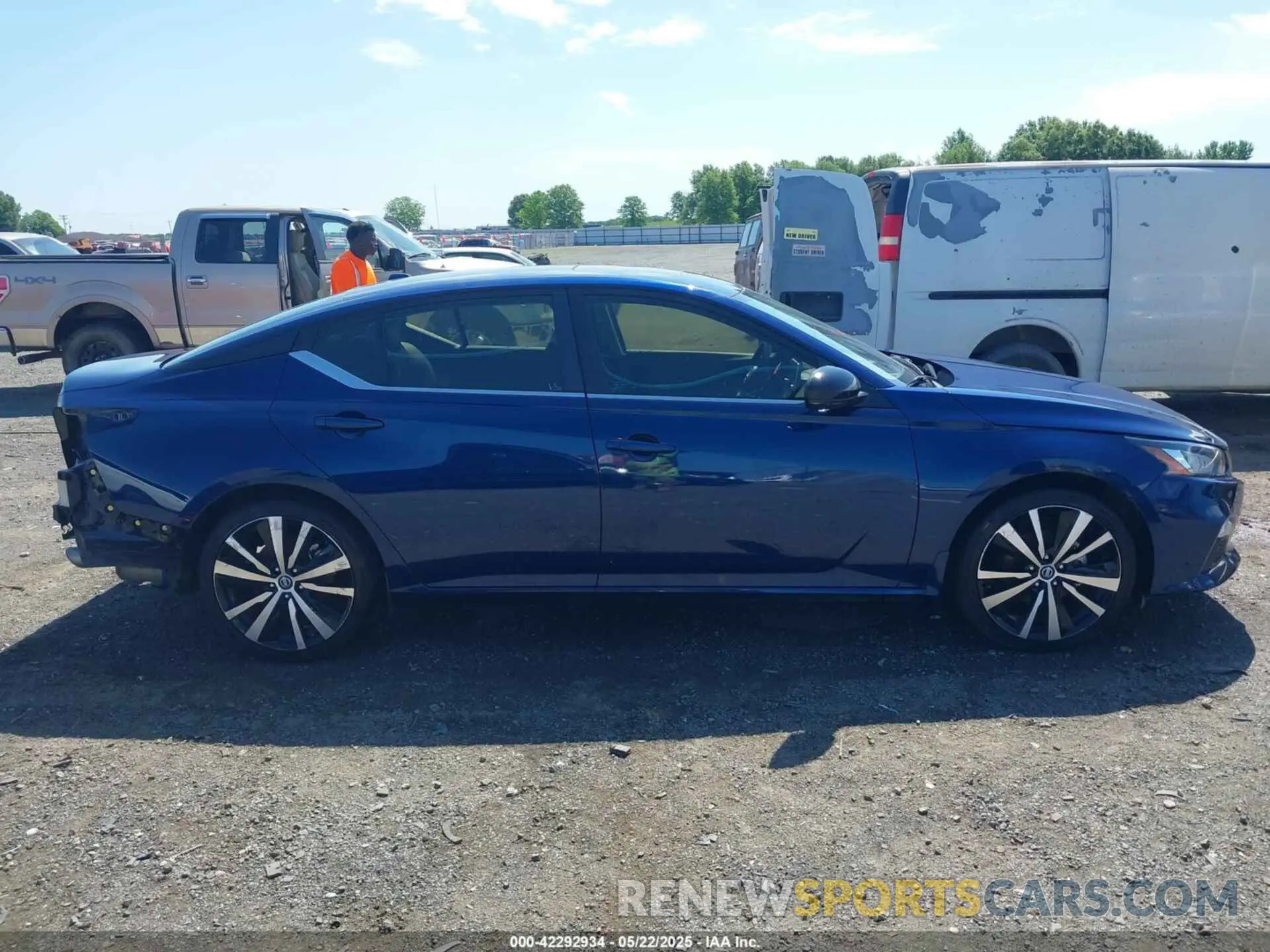 14 Photograph of a damaged car 1N4BL4CV2MN409663 NISSAN ALTIMA 2021