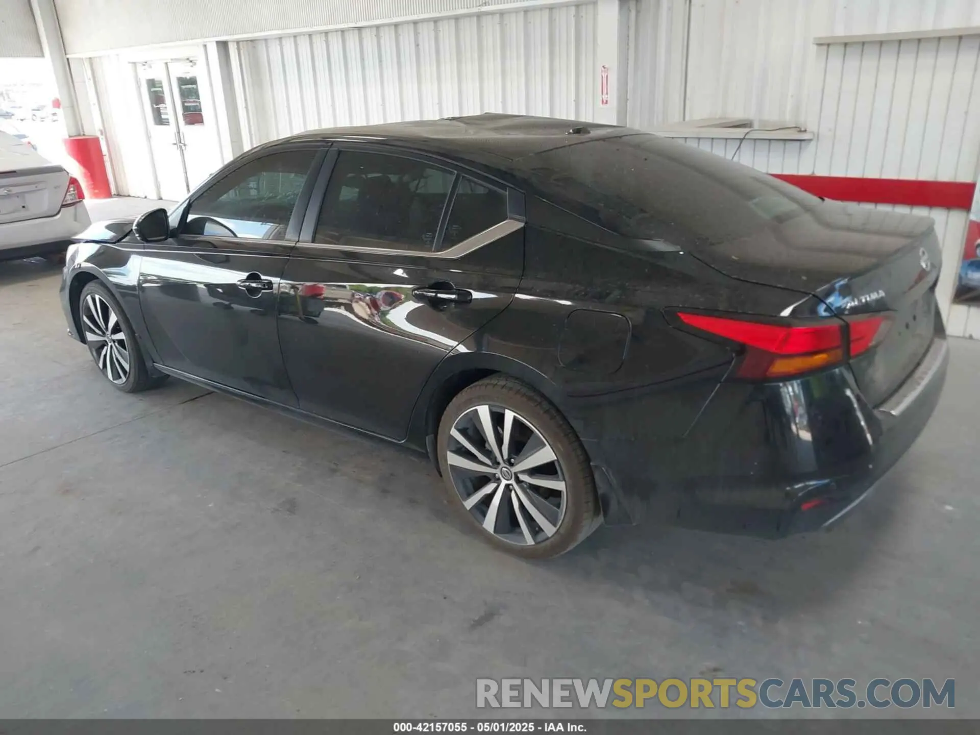 3 Photograph of a damaged car 1N4BL4CV5MN340144 NISSAN ALTIMA 2021