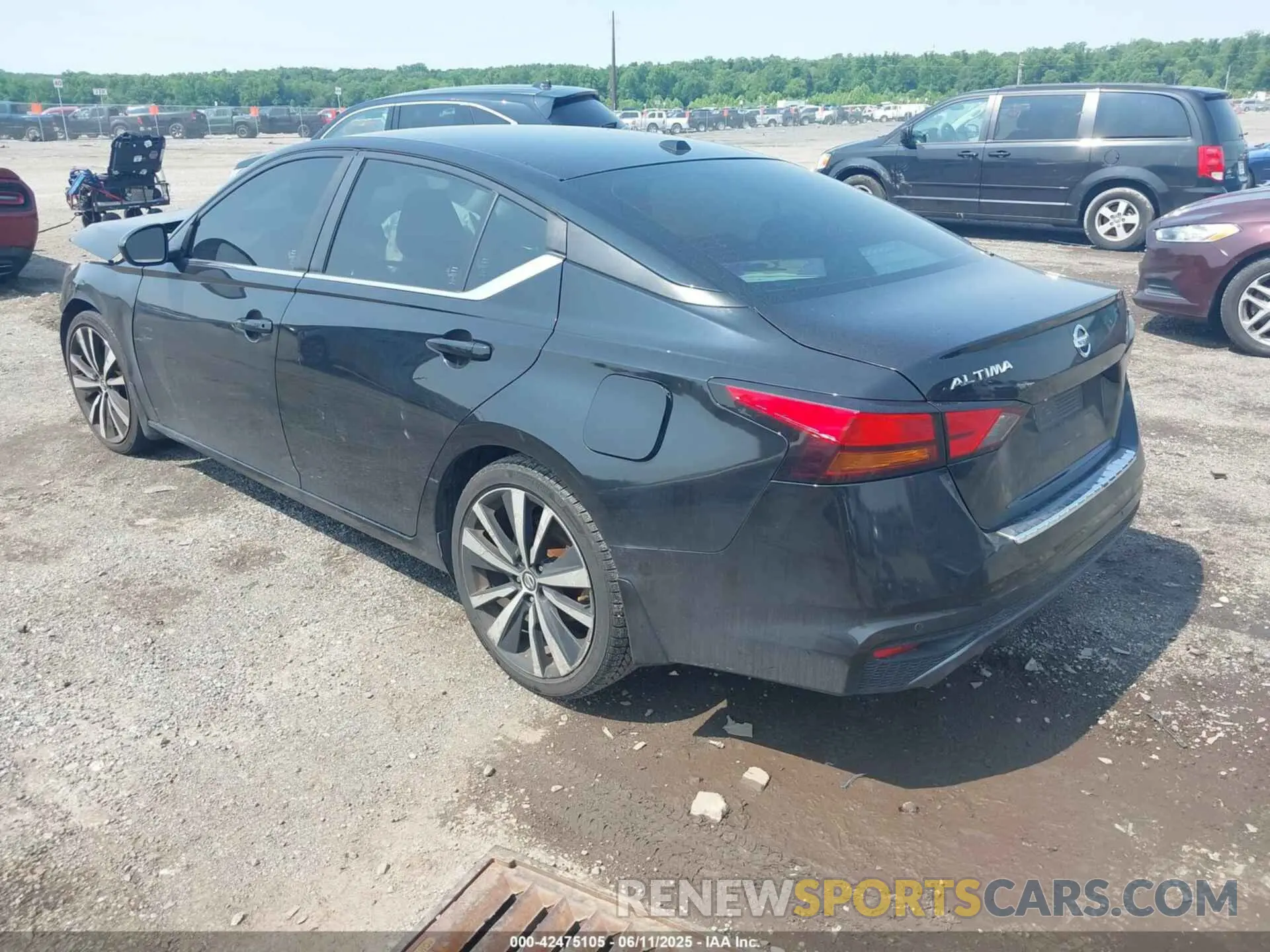 3 Photograph of a damaged car 1N4BL4CV6MN393418 NISSAN ALTIMA 2021