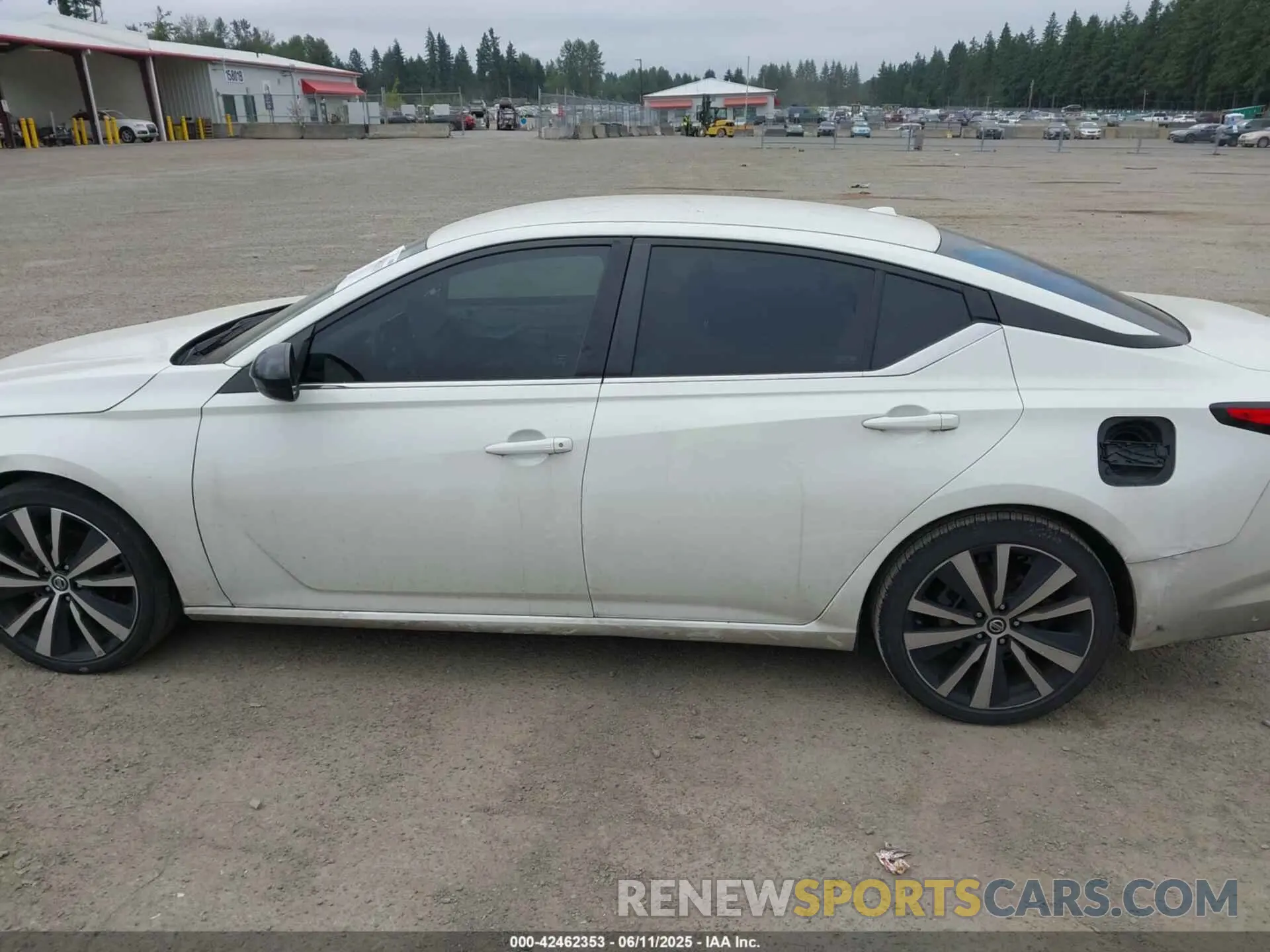15 Photograph of a damaged car 1N4BL4CV6MN414462 NISSAN ALTIMA 2021