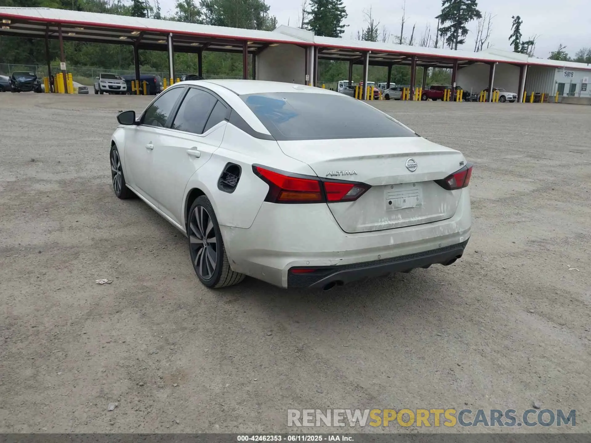 3 Photograph of a damaged car 1N4BL4CV6MN414462 NISSAN ALTIMA 2021