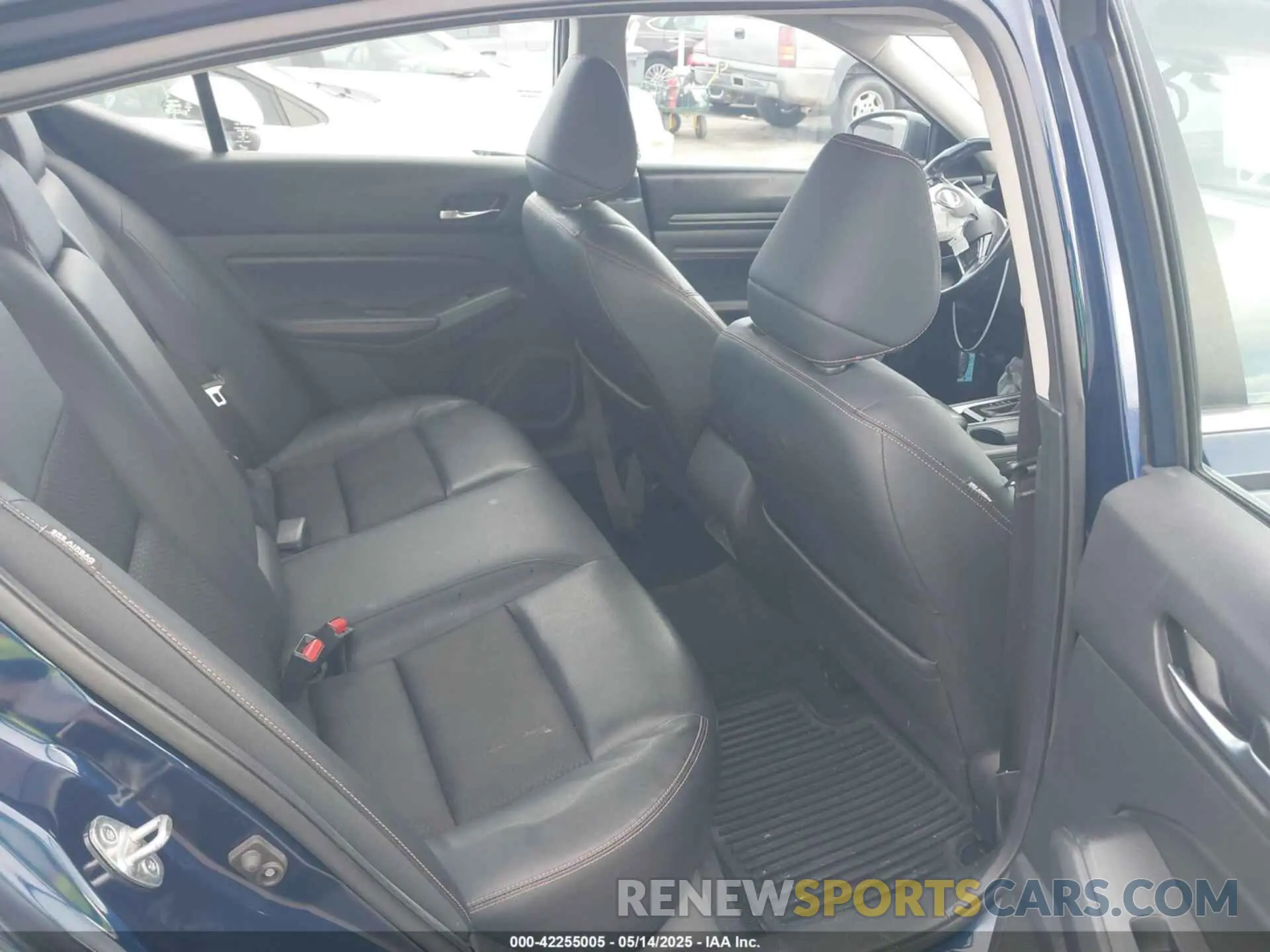8 Photograph of a damaged car 1N4BL4CV8MN313360 NISSAN ALTIMA 2021