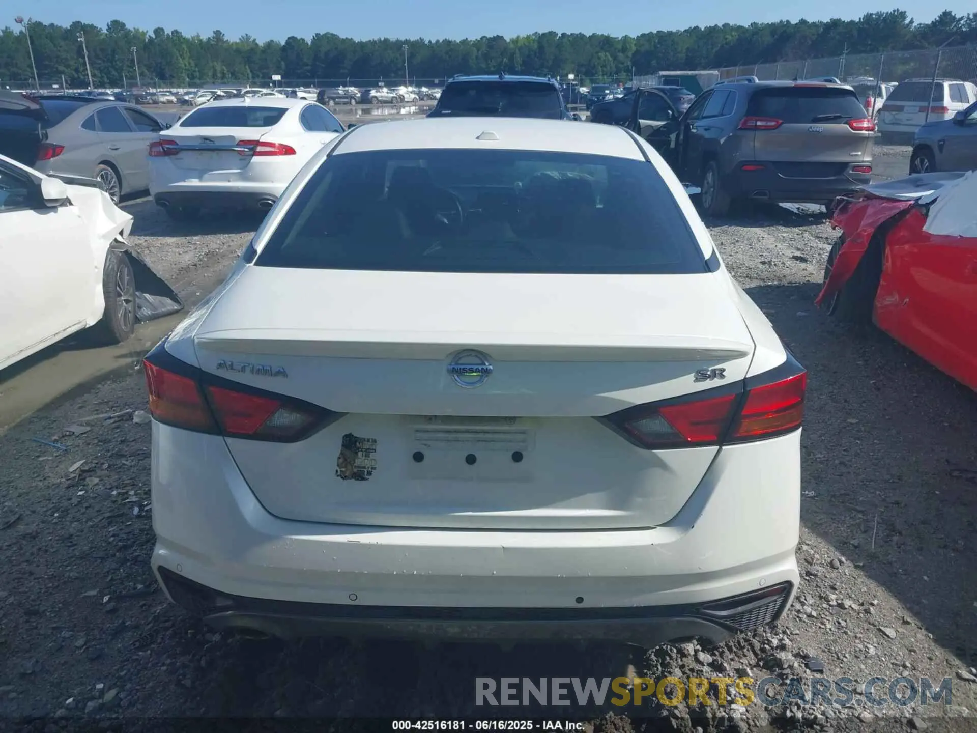 16 Photograph of a damaged car 1N4BL4CV9MN404718 NISSAN ALTIMA 2021