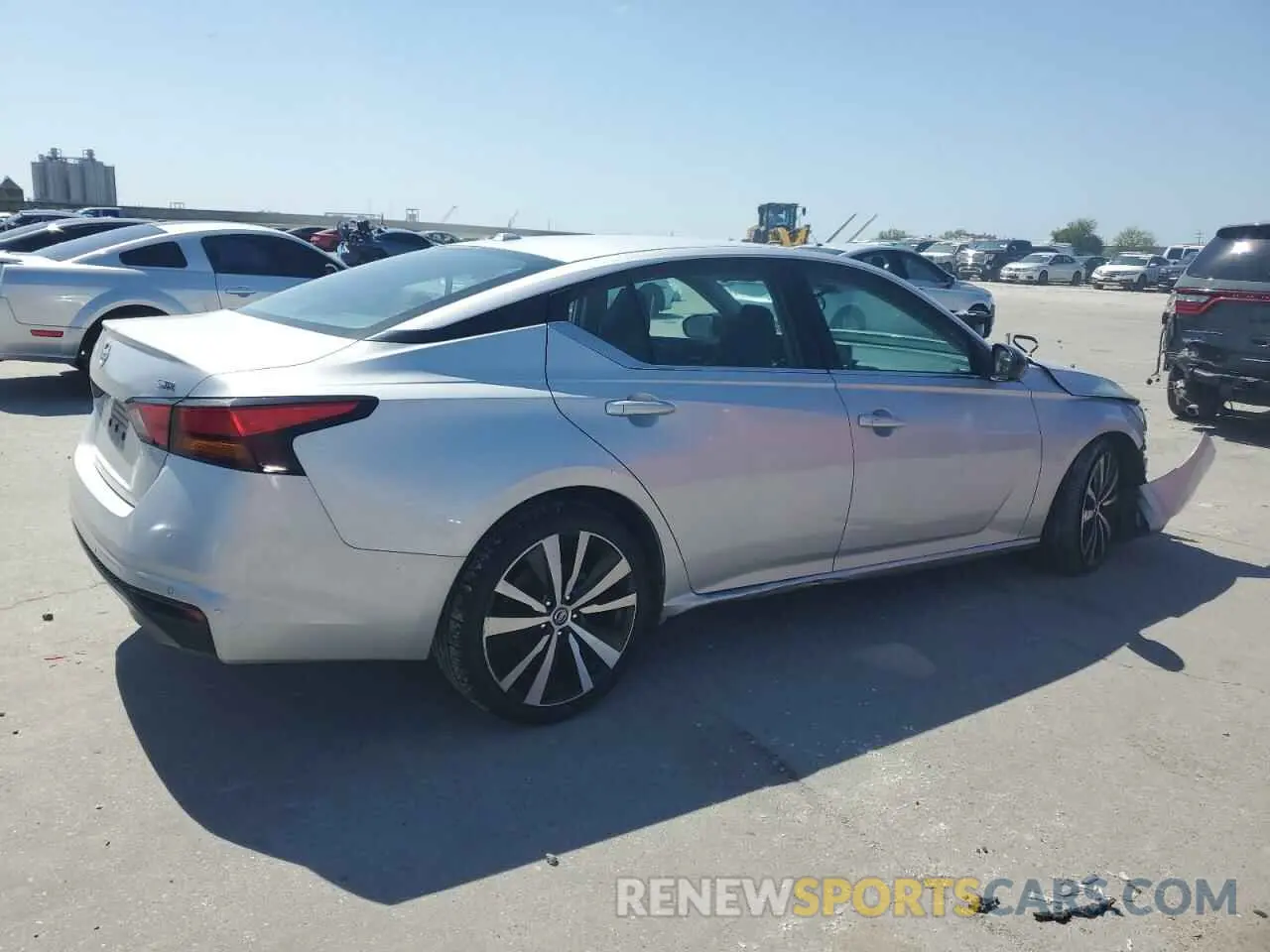 3 Photograph of a damaged car 1N4BL4CVXMN392191 NISSAN ALTIMA 2021
