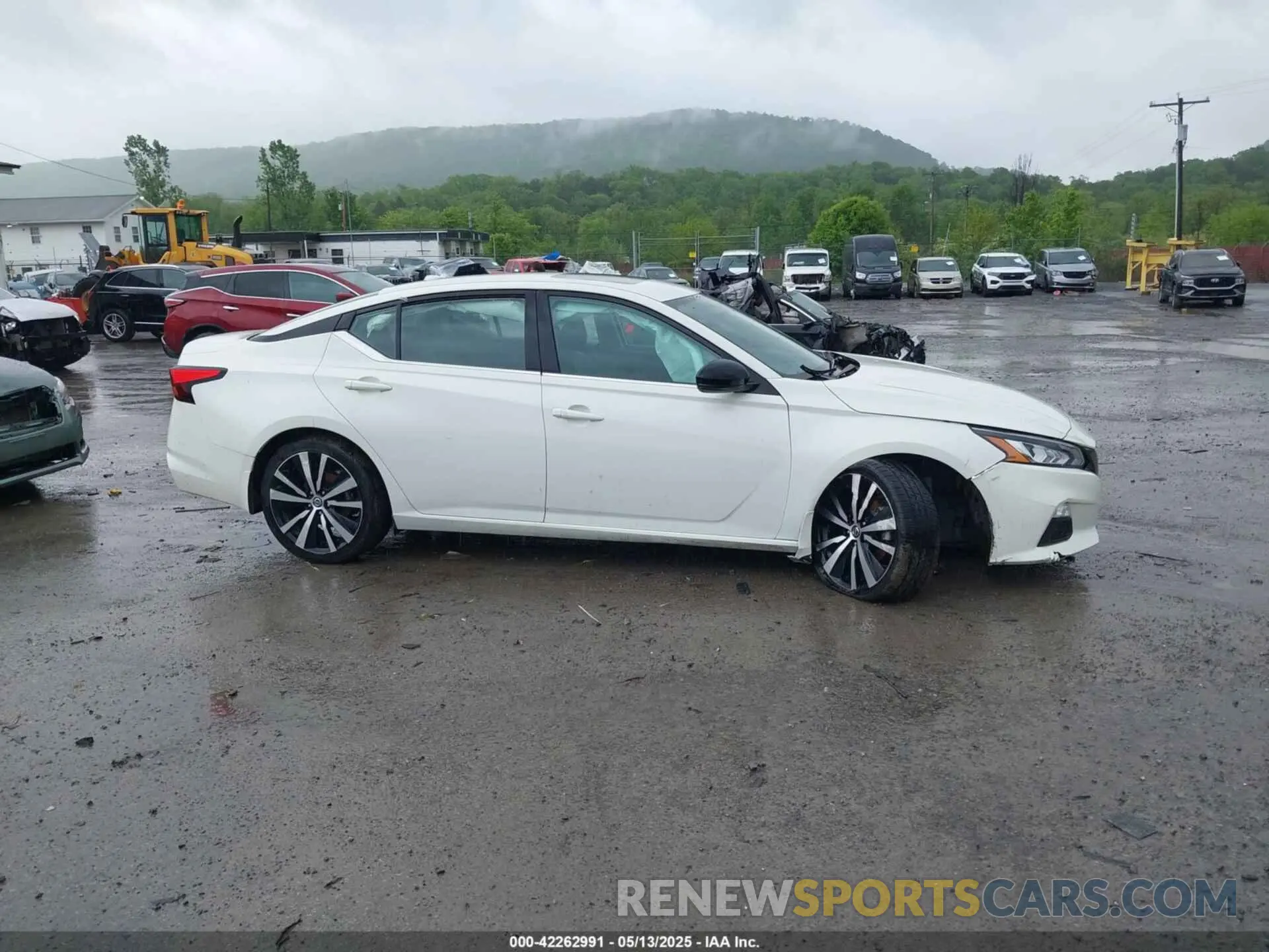 12 Photograph of a damaged car 1N4BL4CW2MN353748 NISSAN ALTIMA 2021