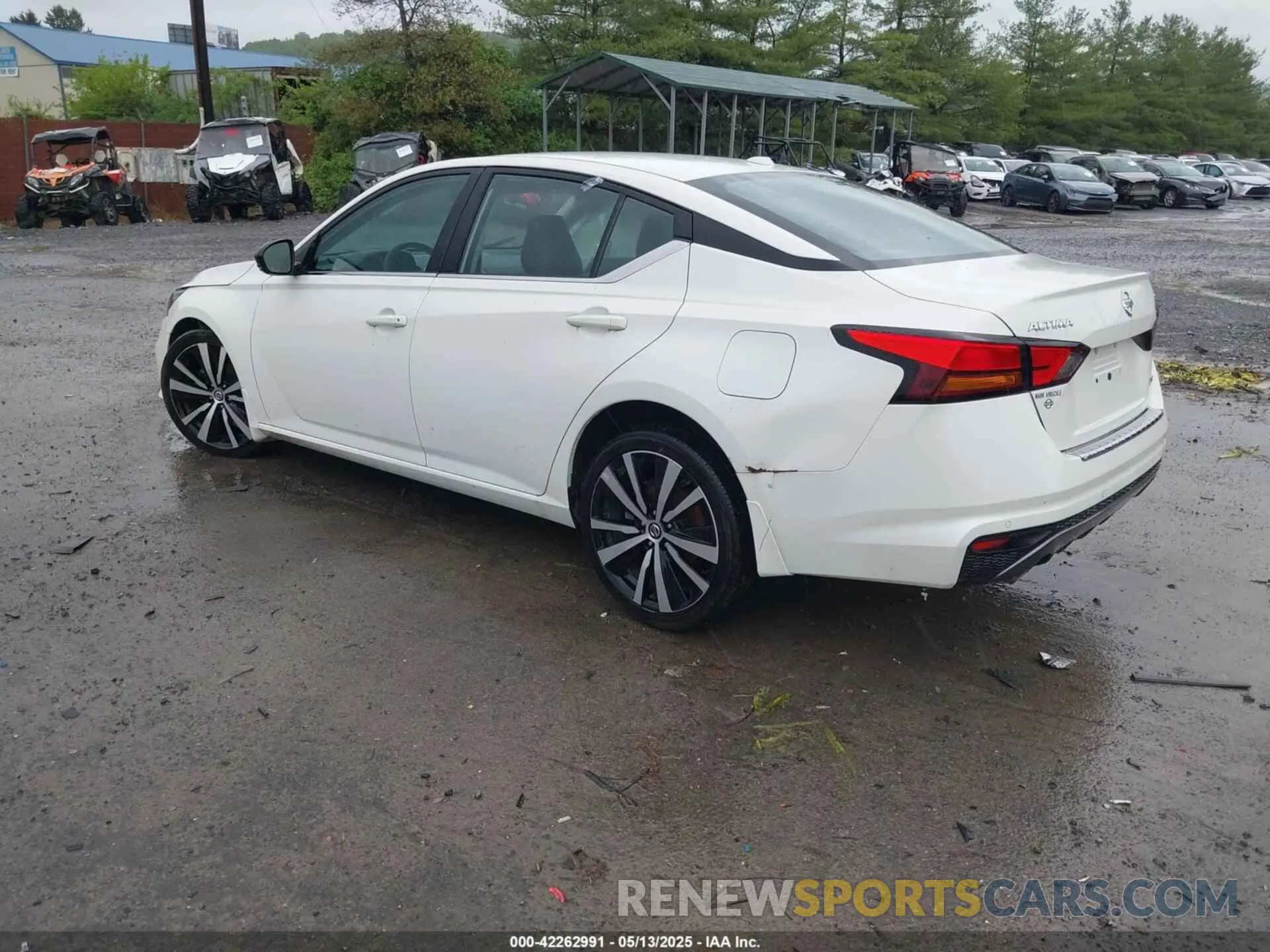 3 Photograph of a damaged car 1N4BL4CW2MN353748 NISSAN ALTIMA 2021