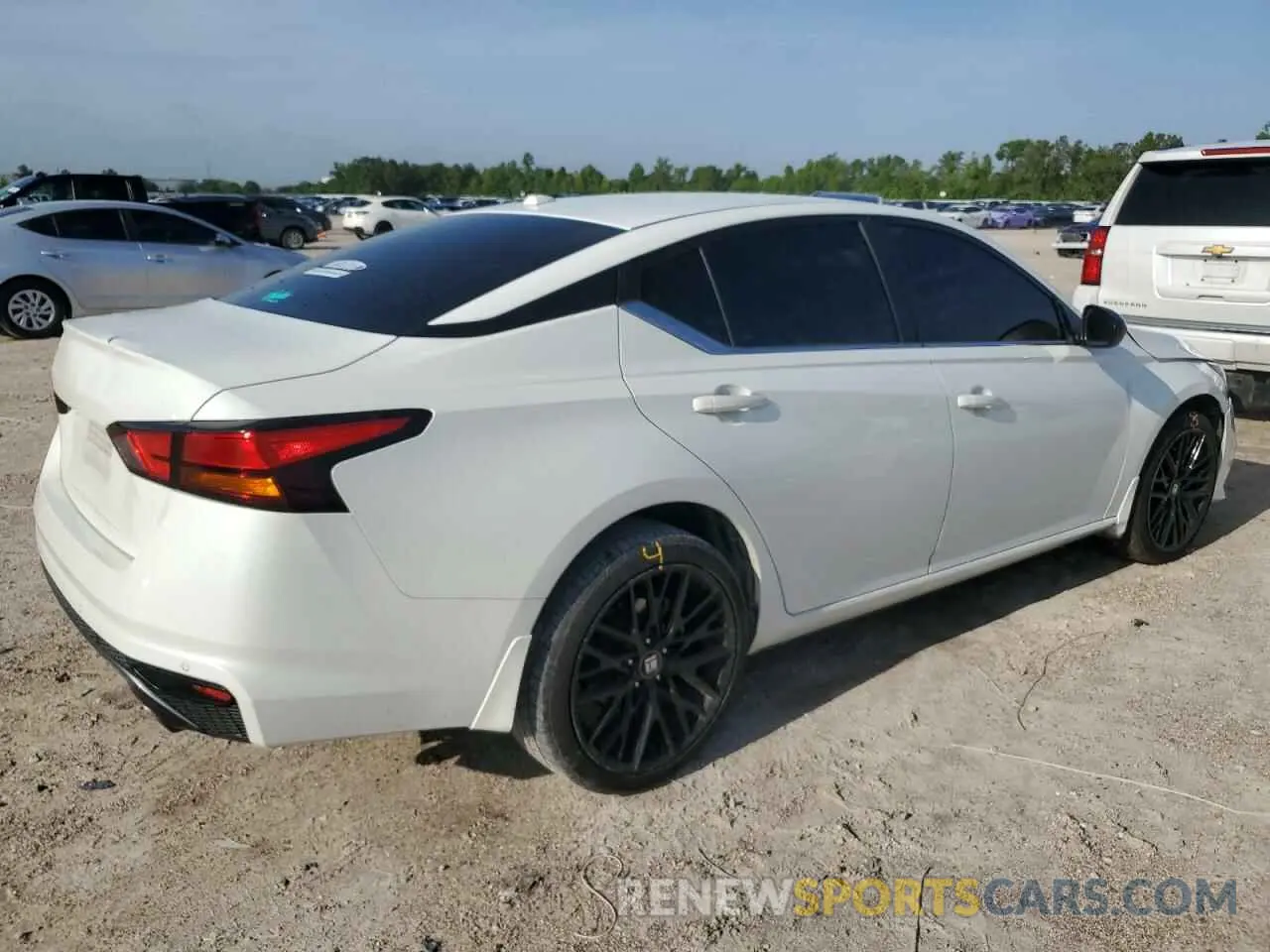 3 Фотография поврежденного автомобиля 1N4BL4CWXMN410987 NISSAN ALTIMA 2021