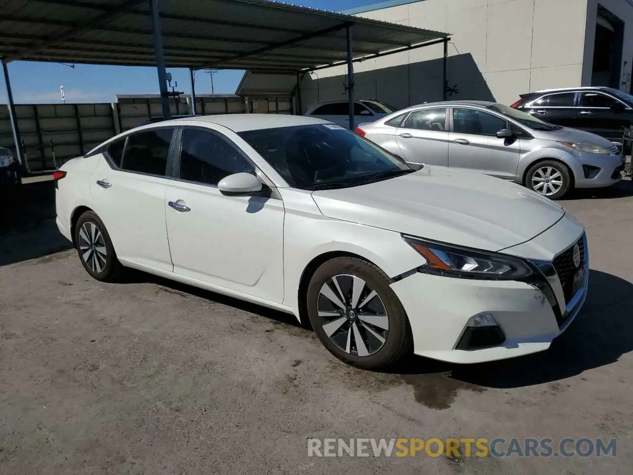 4 Photograph of a damaged car 1N4BL4DV0MN329728 NISSAN ALTIMA 2021