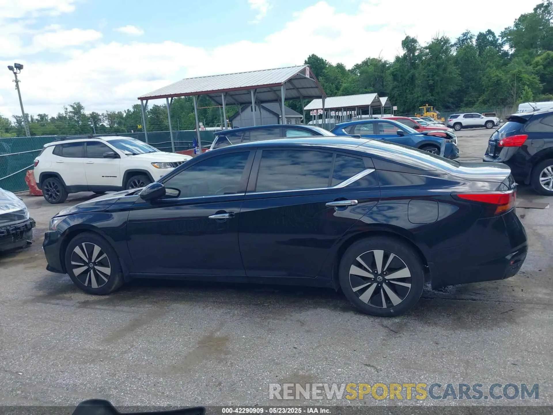 13 Photograph of a damaged car 1N4BL4DV2MN302661 NISSAN ALTIMA 2021
