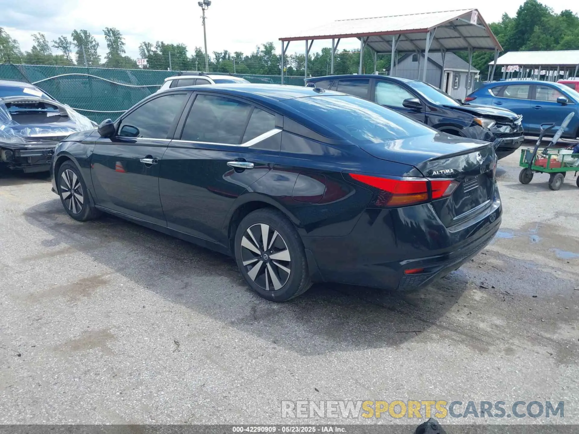 3 Photograph of a damaged car 1N4BL4DV2MN302661 NISSAN ALTIMA 2021