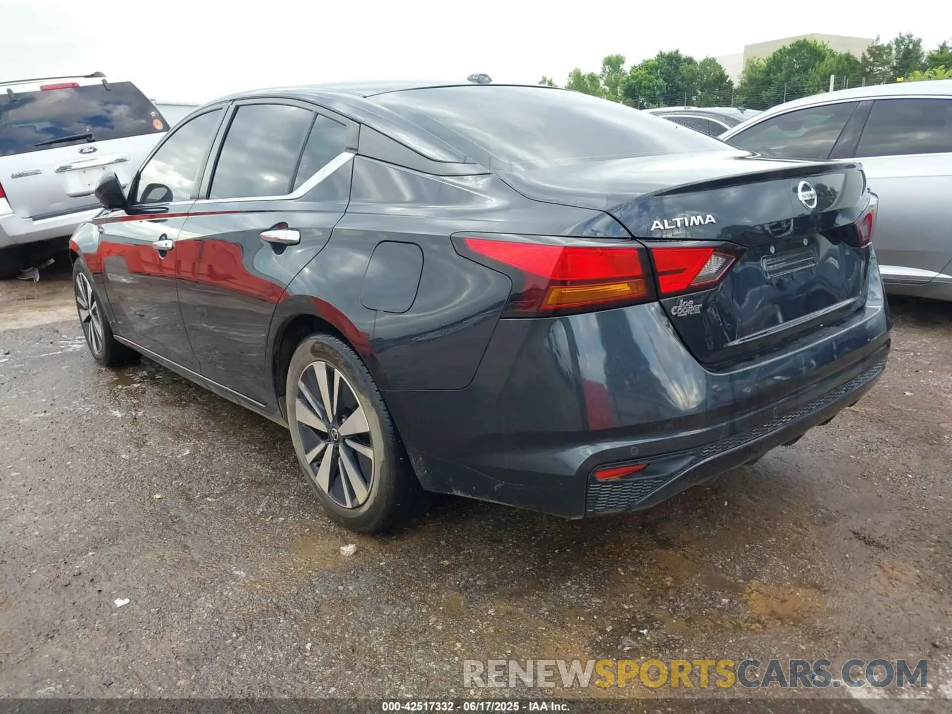 3 Photograph of a damaged car 1N4BL4DV2MN307097 NISSAN ALTIMA 2021