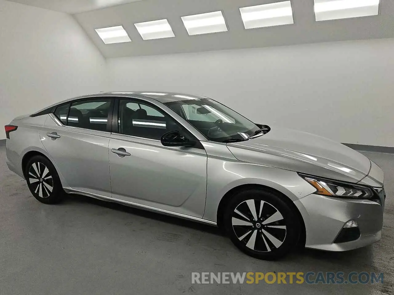 4 Photograph of a damaged car 1N4BL4DV2MN336082 NISSAN ALTIMA 2021